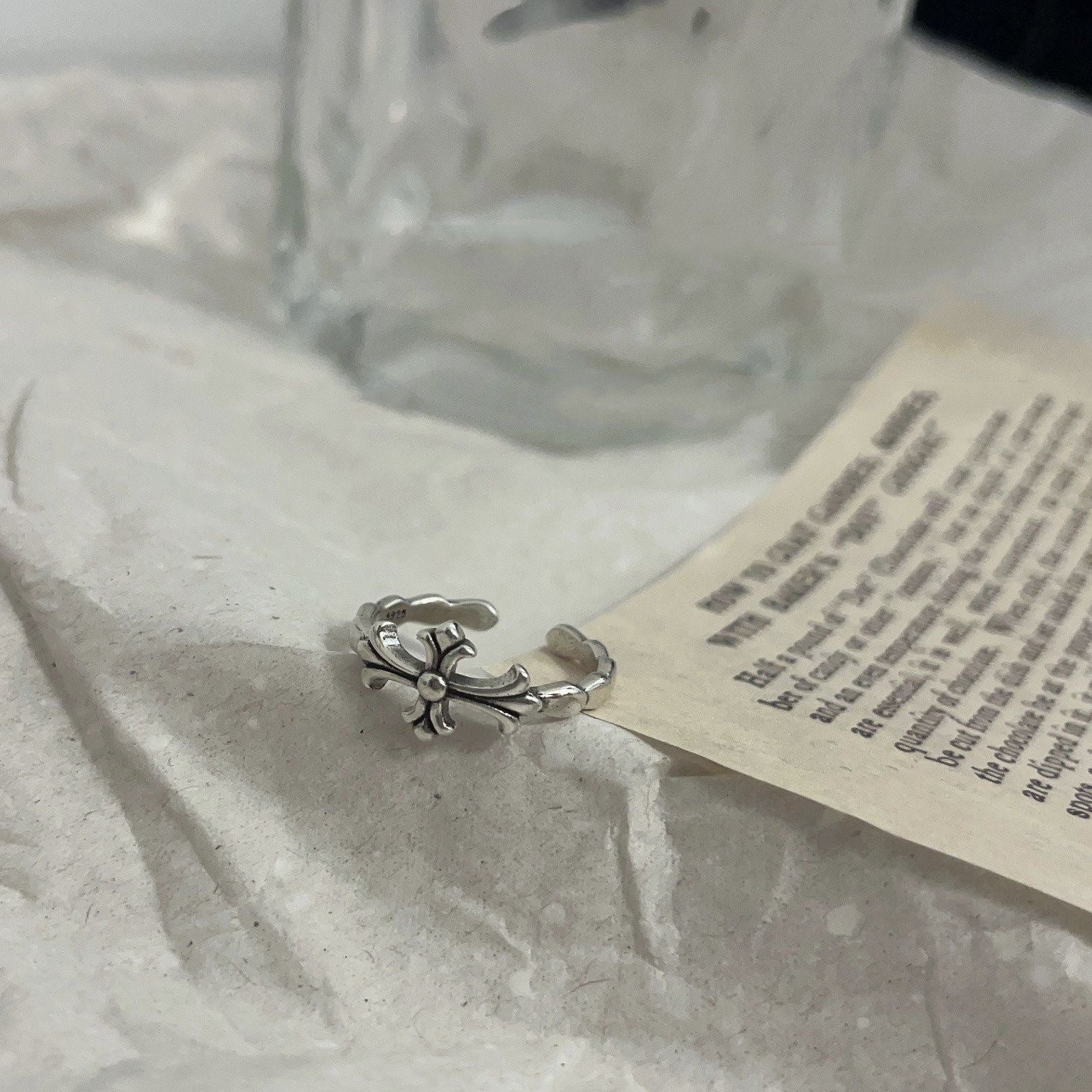 Wholesale Retro Distressed Cross Open Ring - Alloy Fashion Accessory for Women
