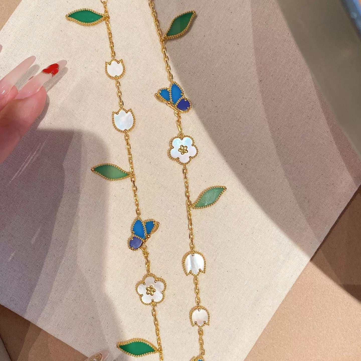 Wholesale Light Luxury Ladybug Butterfly Clover Bracelet Gold-Plated Fashion Jewelry Accessory for Women