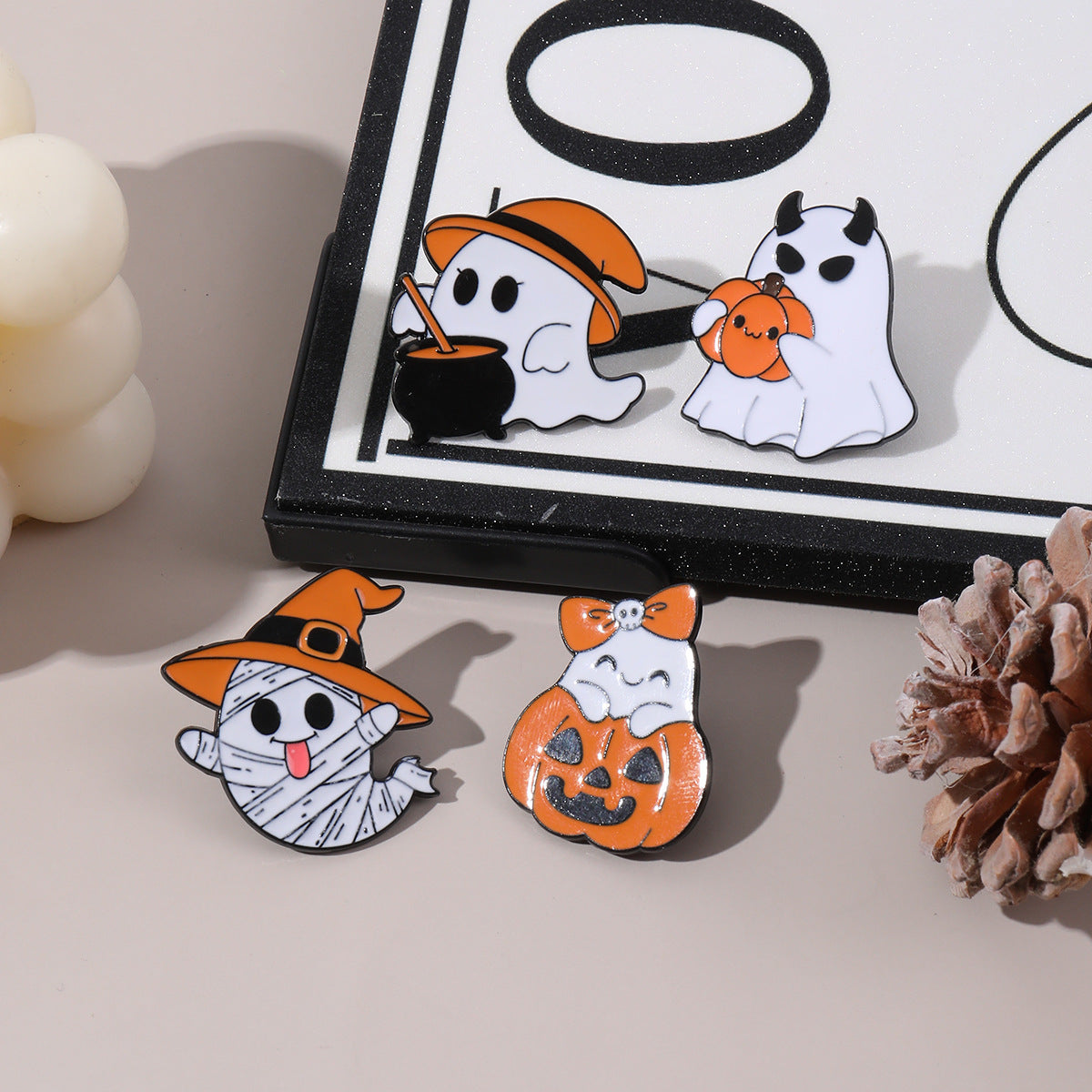 Wholesale Cute  Ghost Brooch Pin Set Zinc Alloy Cartoon Badge Pumpkin Bat Designs Boutique Bag Charm Accessory