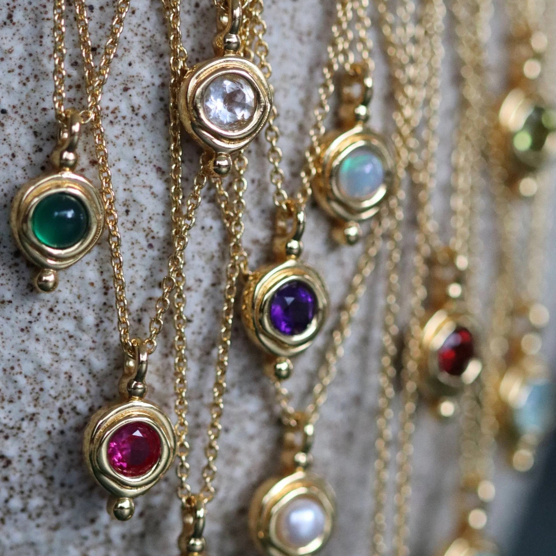 Wholesale 	
Stainless steel necklace versatile and sophisticated