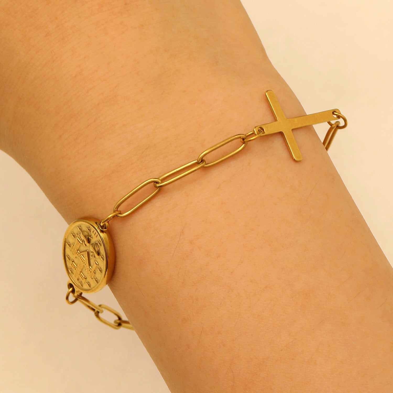 Wholesale Beaded Bracelet With Vintage Maria Cross Oval Pendant Stainless Steel Fashion Accessory For Women Everyday Wear