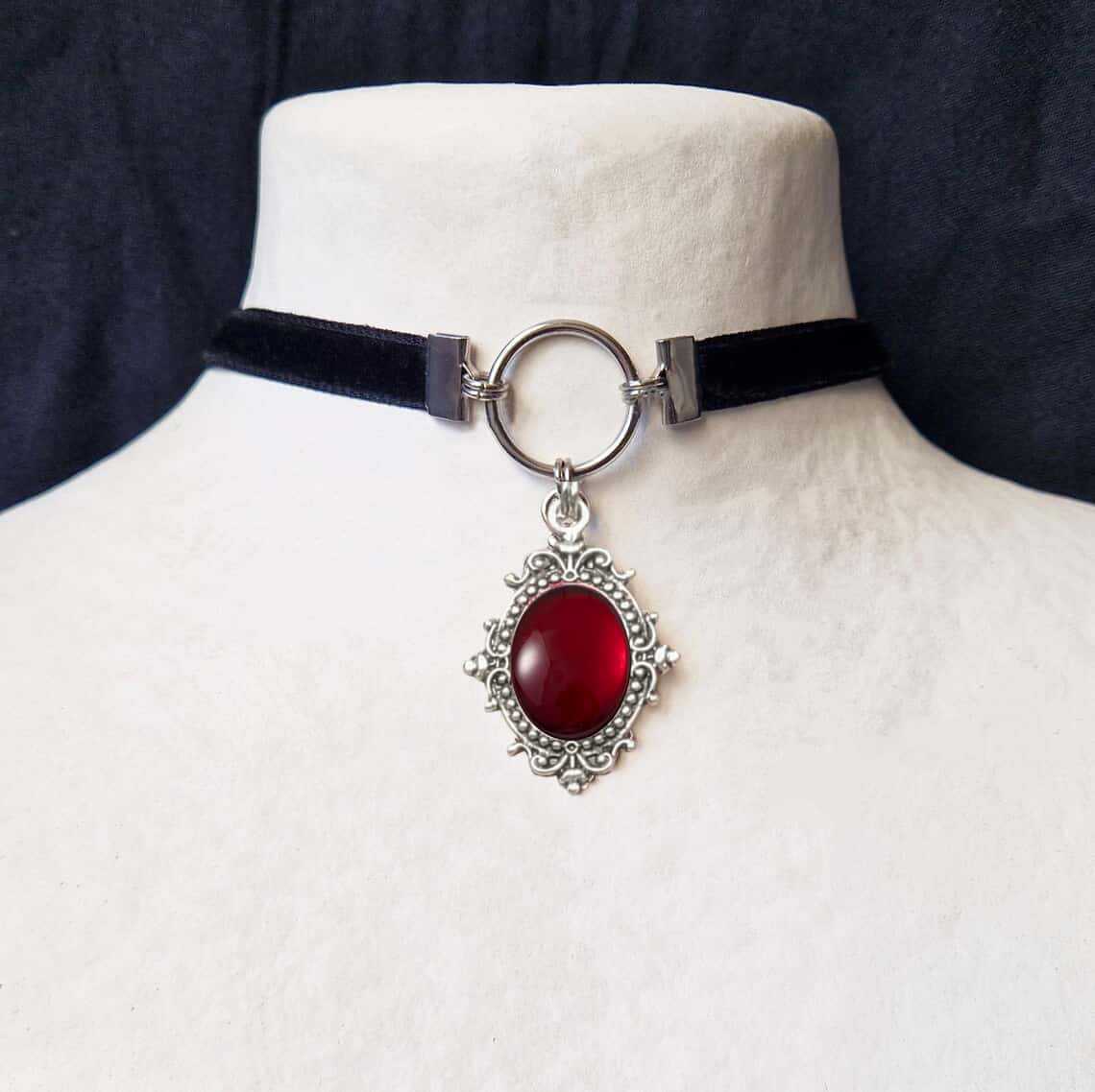 Wholesale Gothic Victorian Witch Pendant Necklace Purple Zinc Alloy Jewelry Accessory for Party Gift