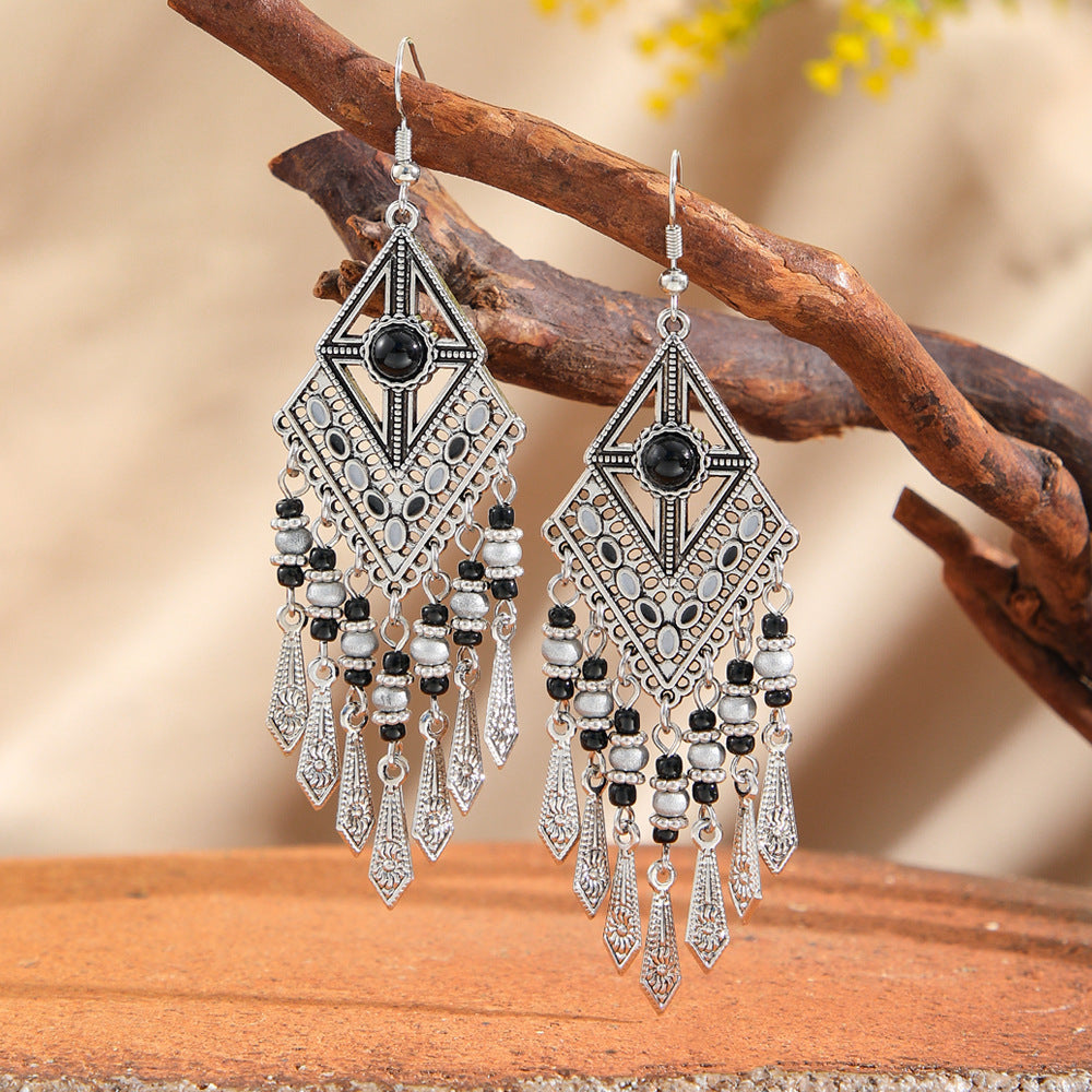 Wholesale Trendy Short Drama Popular Ethnic Style Retro Tassel Earrings Original Design Photo Earrings Travel Outfit Ambiance