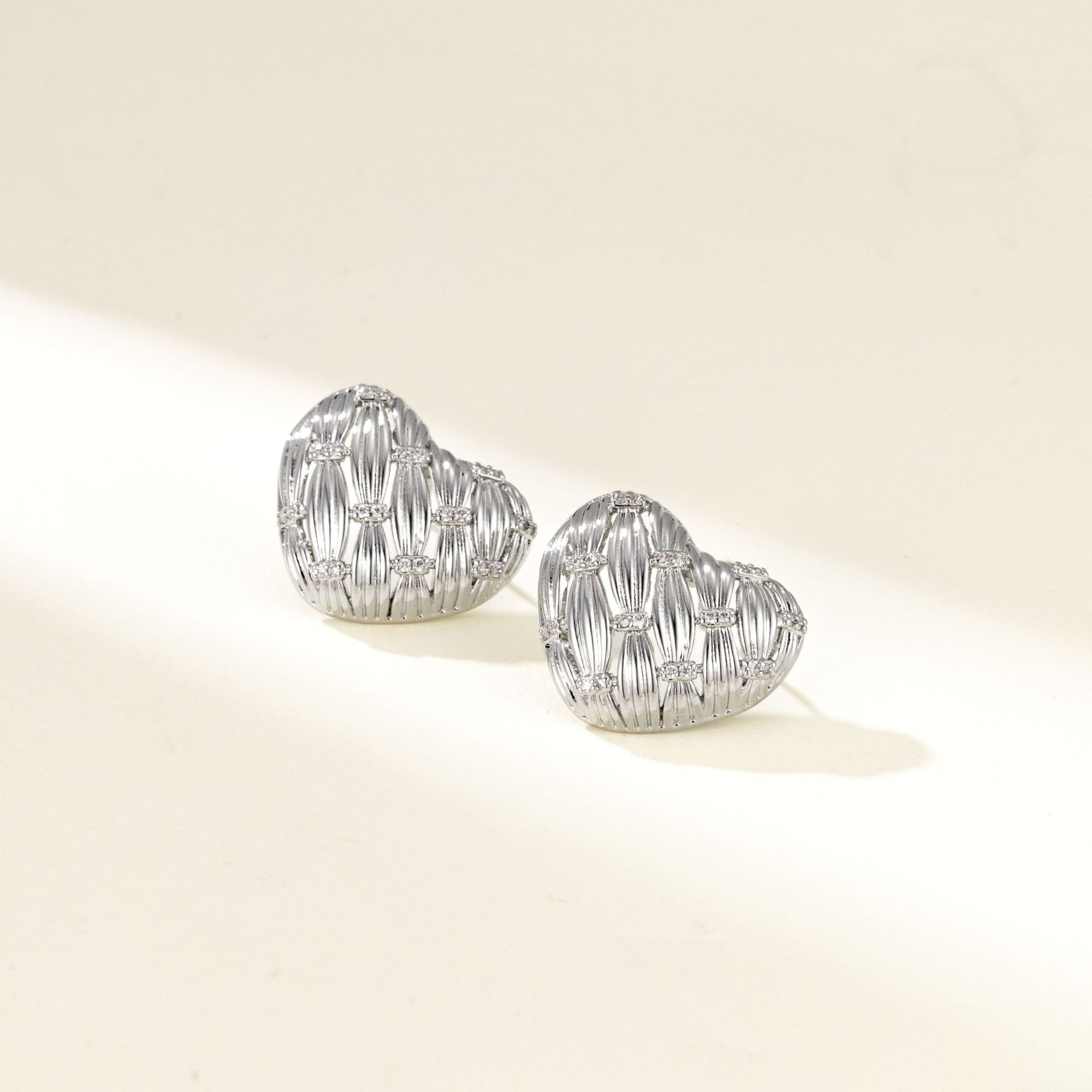 Wholesale copper plated gold inlaid zircon love earrings