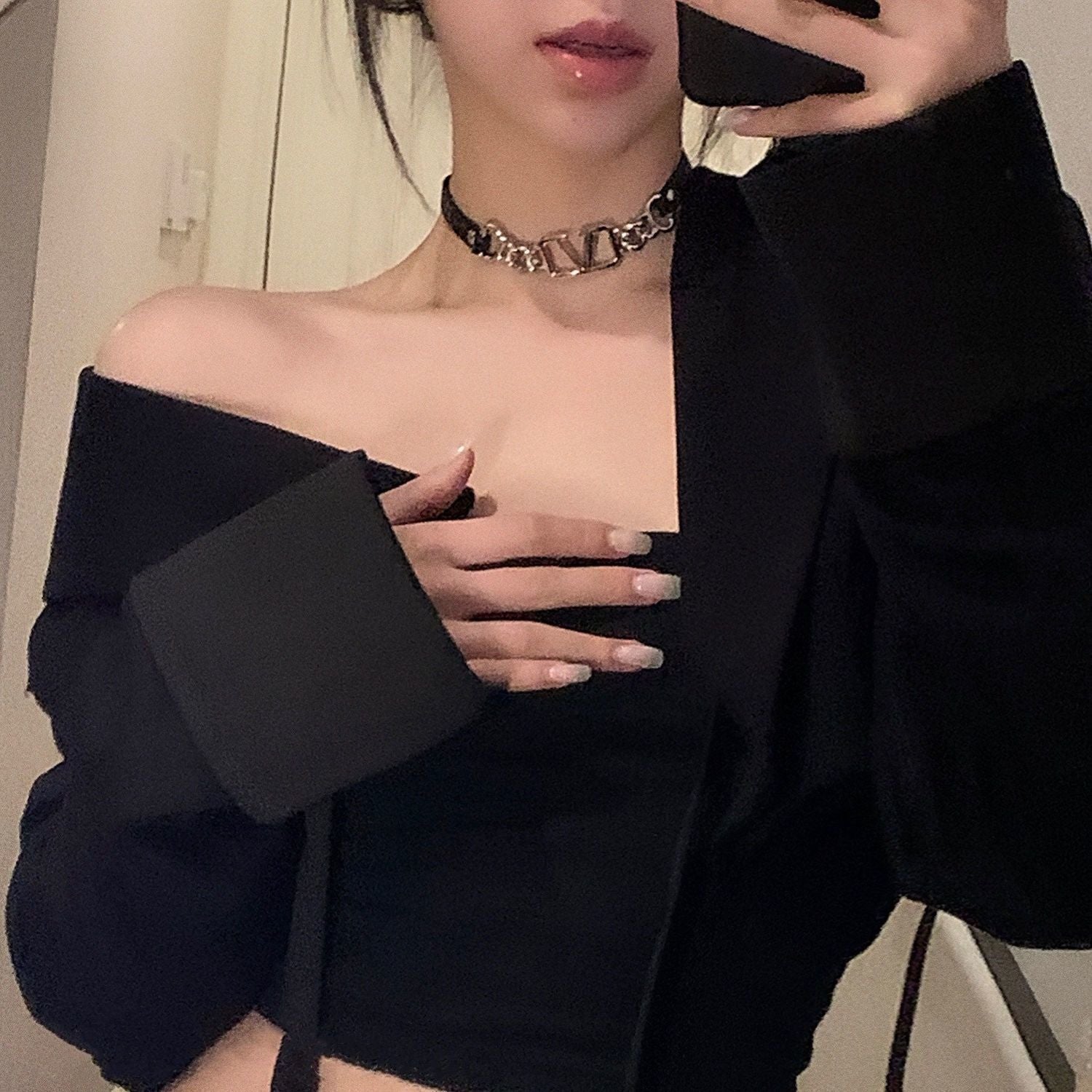 Wholesale Metal V Shape Women's Stitching Necklace