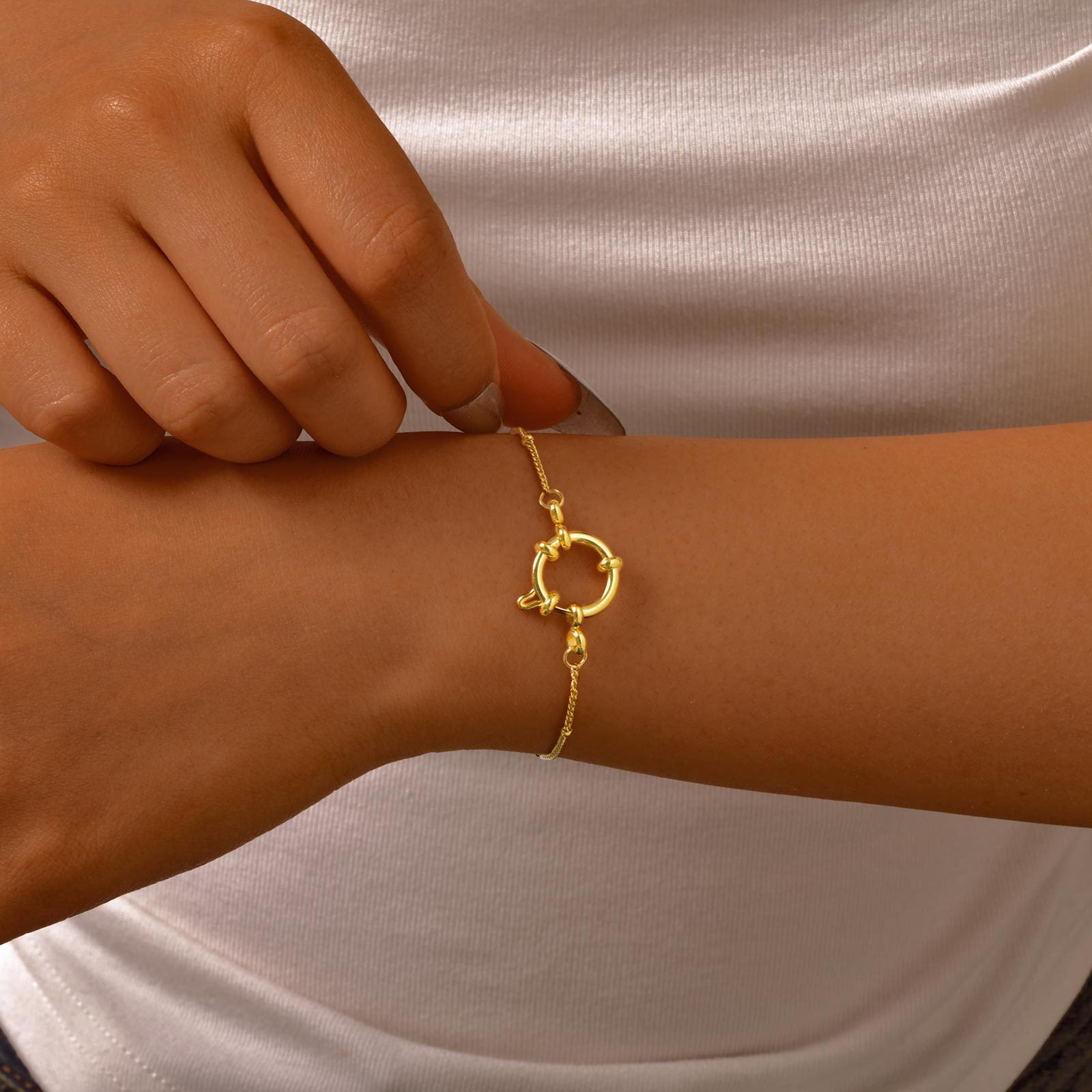 Wholesale Gold Tone Stainless Steel Twisted Chain Beaded Bracelet Stylish Fashion Jewelry Accessory For Women