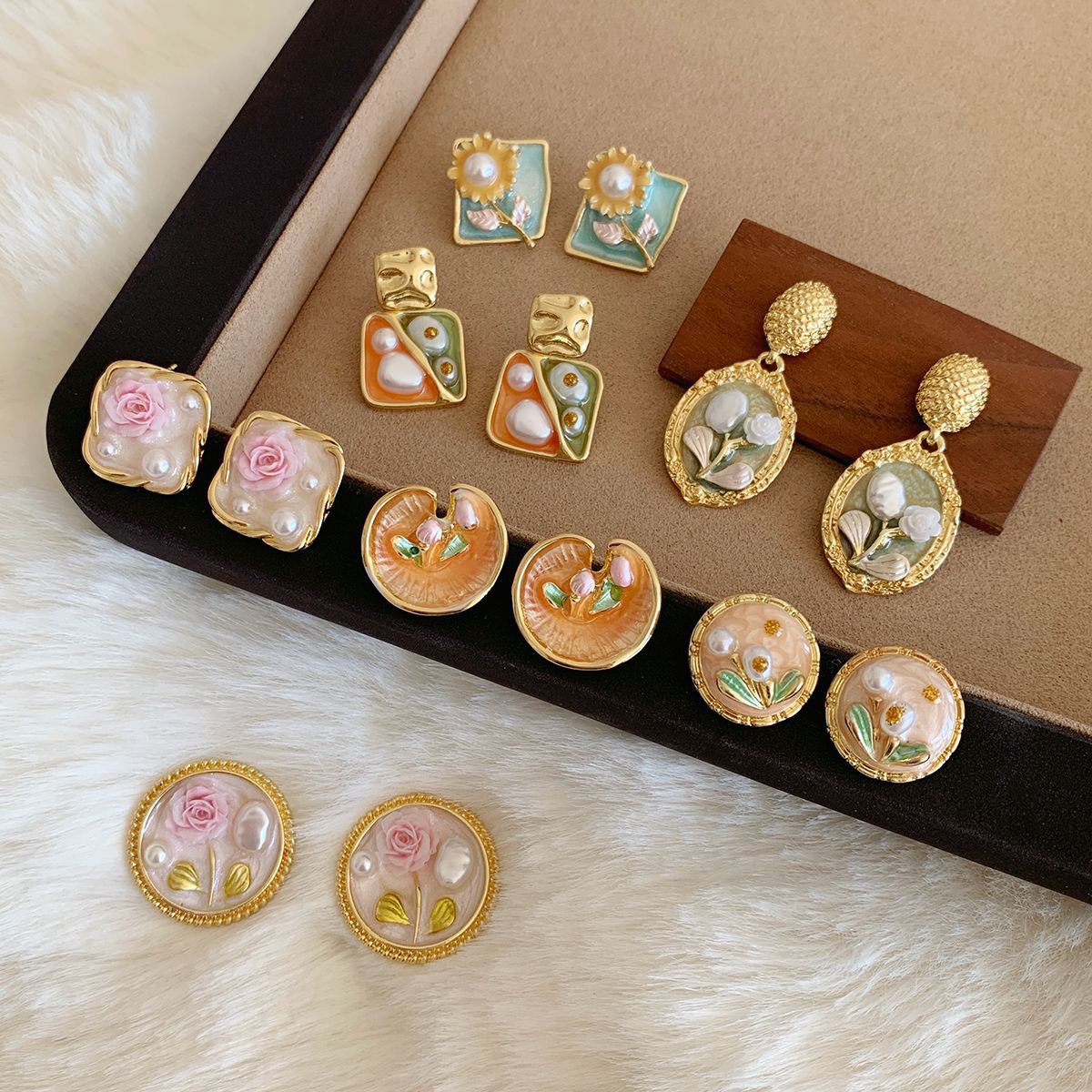 Wholesale oil painting pearl Monet garden earrings silver needle exquisite  design sense of medieval earrings