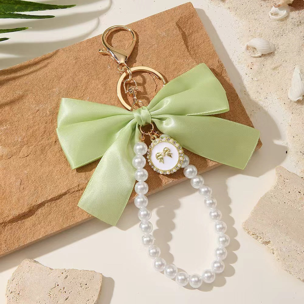 Wholesale Vintage Imitation Pearl Bow Keychain Pendant Alloy Car Key Accessory