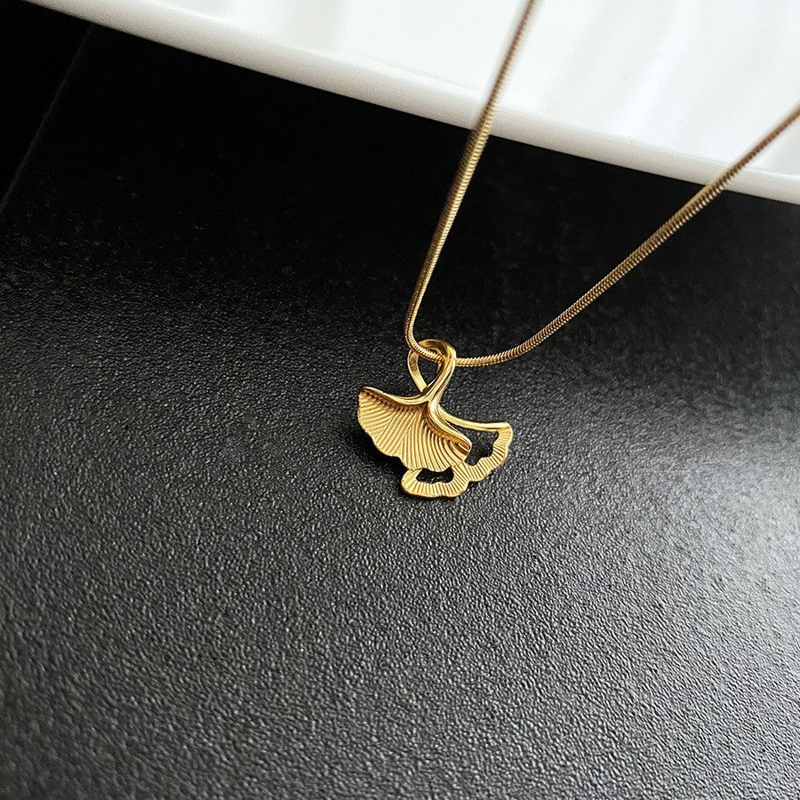 Wholesale Titanium Steel Necklace Ginkgo Leaf Light Luxury Clavicle Chain ACC-NE-Yuxi006