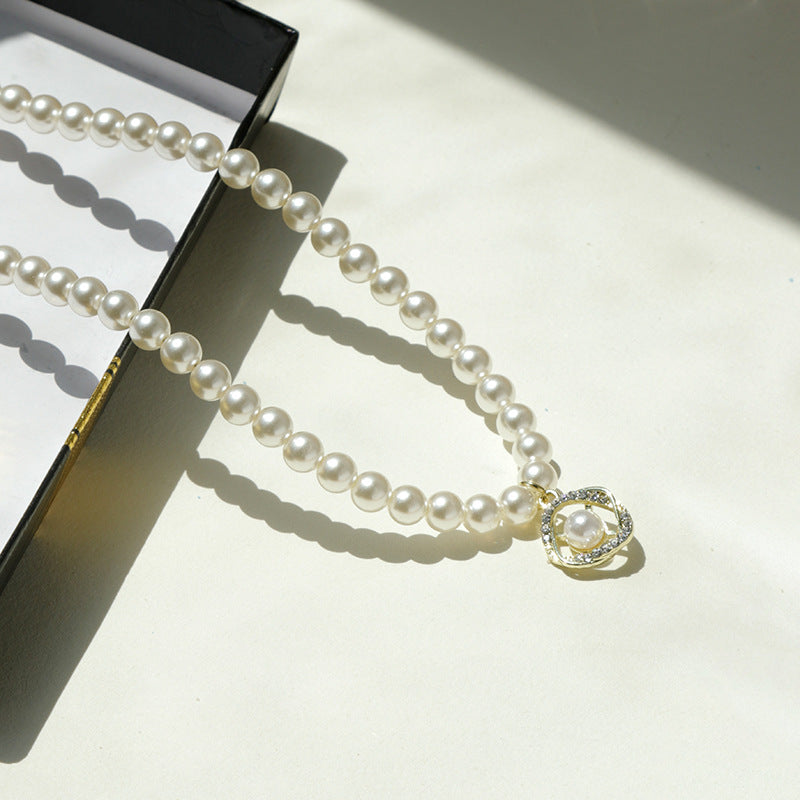 Wholesale  beaded pearl butterfly pendant niche clavicle chain