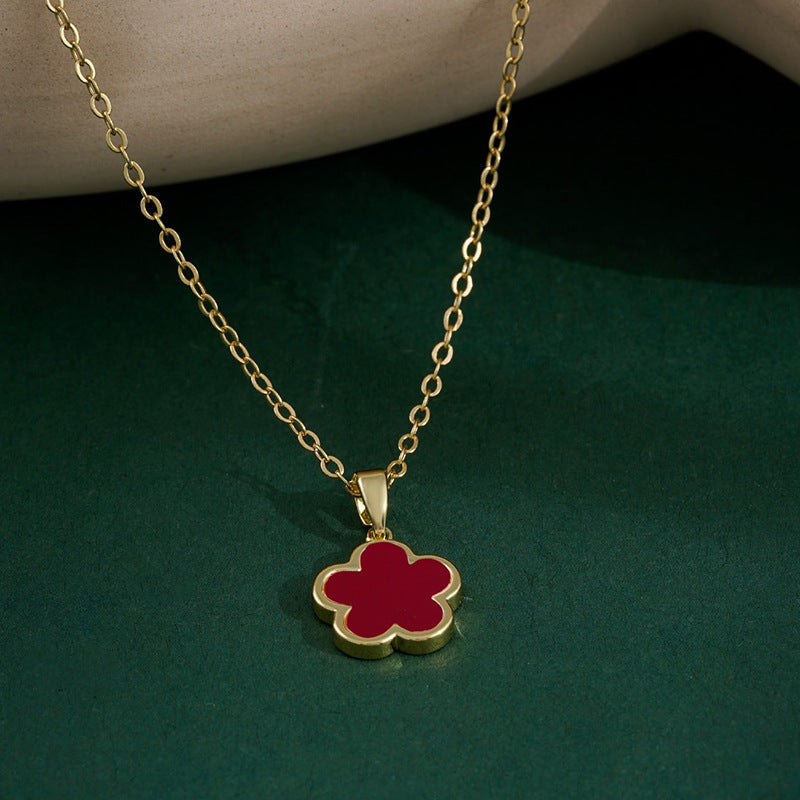 Wholesale Stylish White Five-Petal Flower Pendant Necklace with Geometric Design for Women Everyday Jewelry
