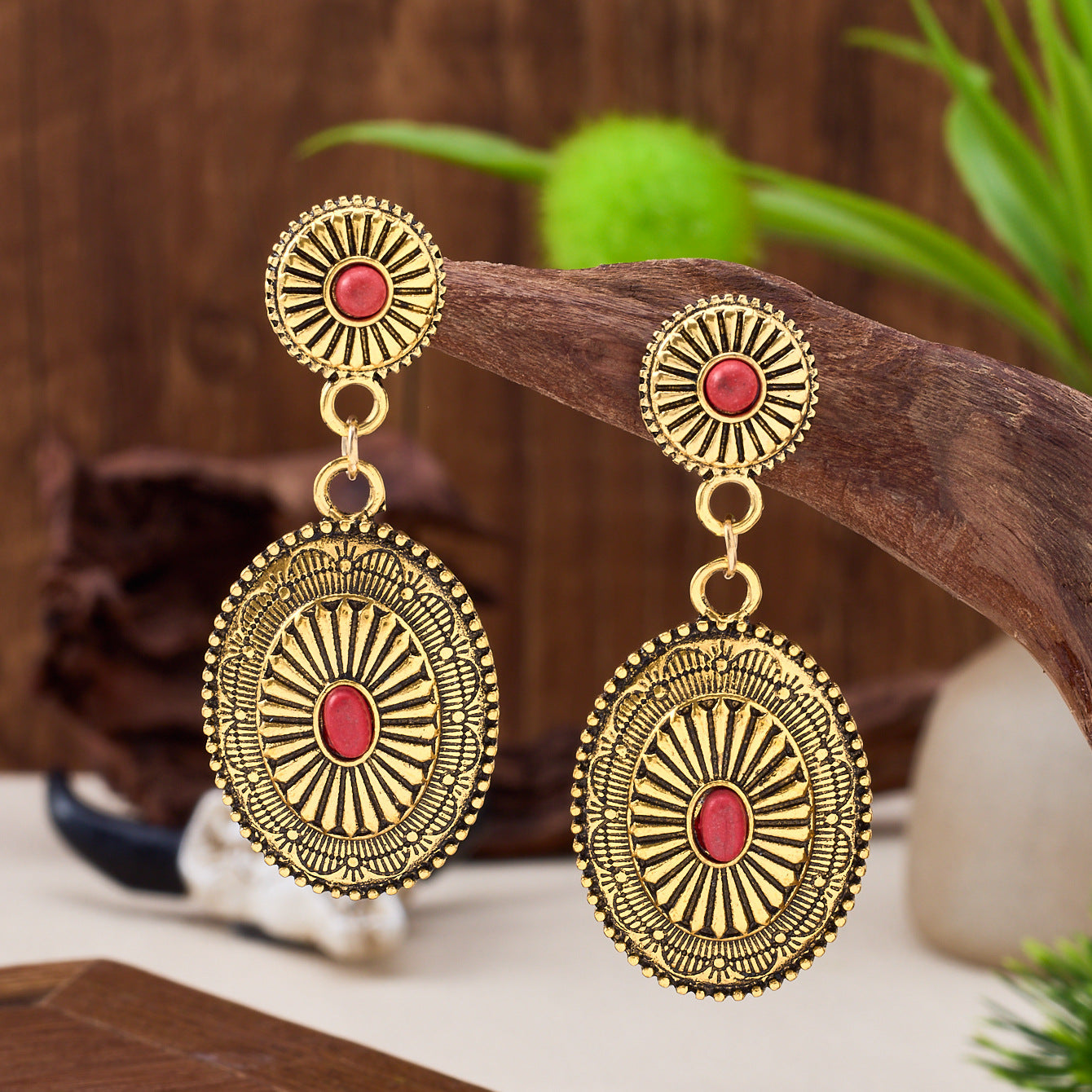 Wholesale Zinc Alloy Antique Gold Earrings Bohemian Retro Oval Totem Jewelry Accessory for Party