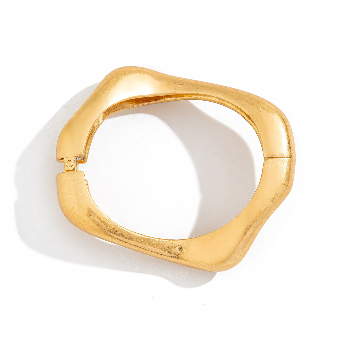 Wholesale Alloy Polygonal Pattern Retro Wave Bracelet Set