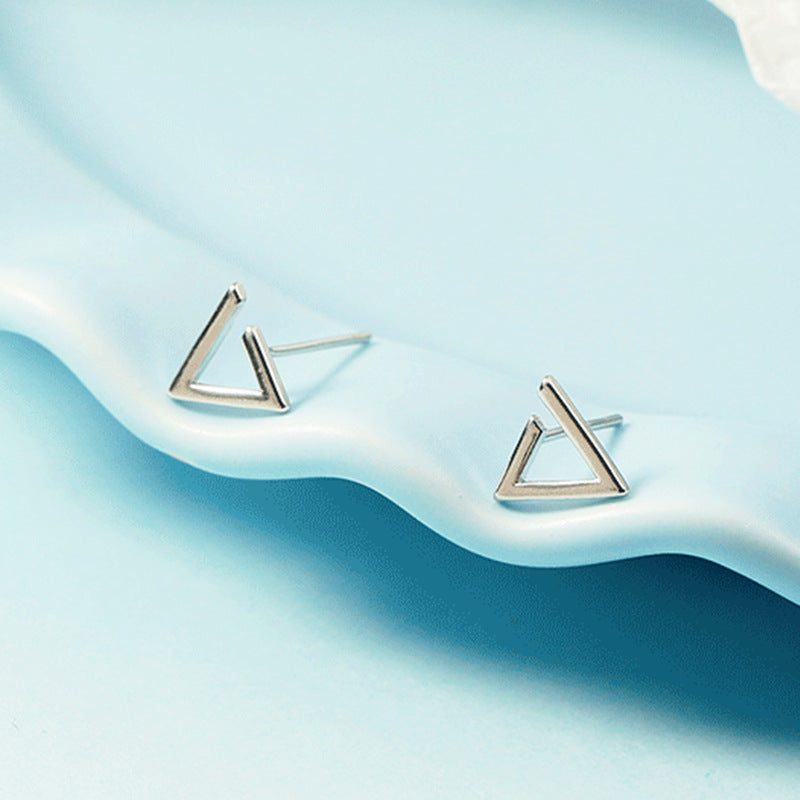 Wholesale open triangle mini black hollow versatile earrings
