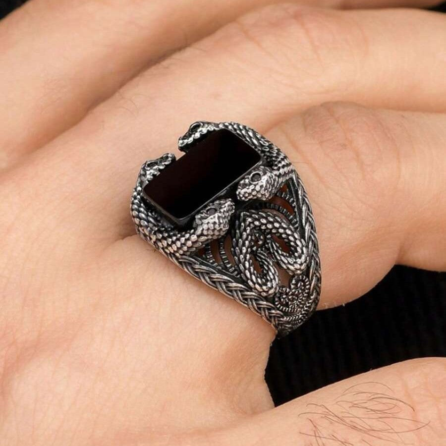 Wholesale Electroplated Metal Snake Ring Gothic Style Fashion Jewelry Accessory for Everyday Wear