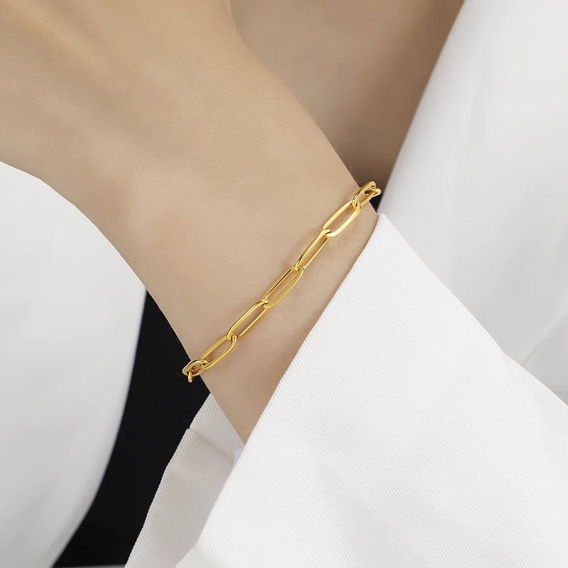 Wholesale Modern Minimalist Titanium Steel Cross Chain Necklace Jewelry Accessory for Boutique Resale