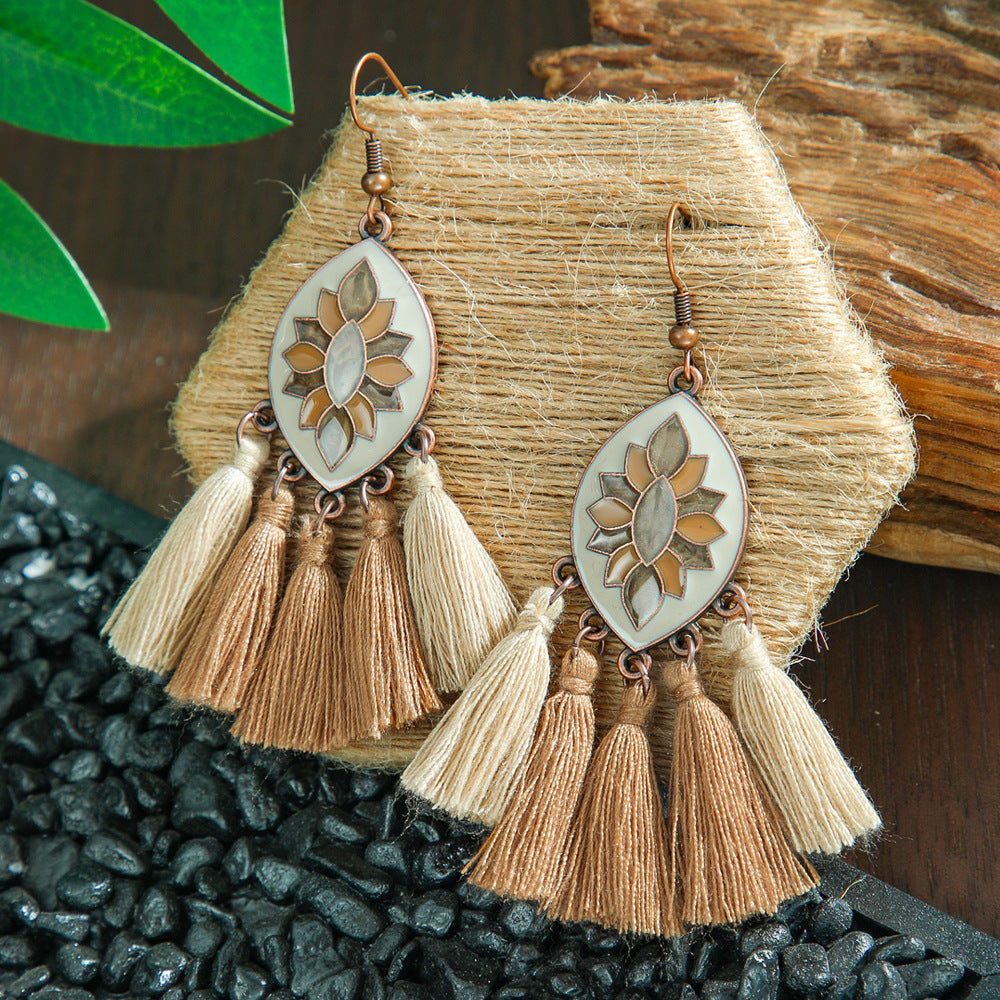 Wholesale Bohemian Tassel Earrings Metal Leather Leaf Circle Fashion Accessory for Party Wear