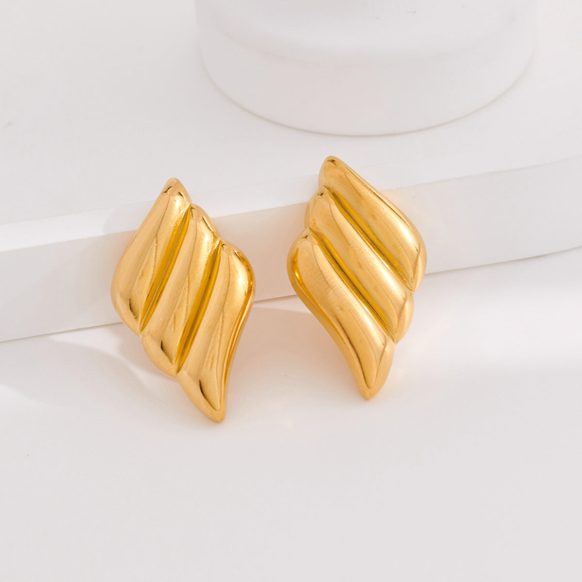 Wholesale 18K Gold Stainless Steel Earrings Metal Style Three-layer Wing Style Earrings ACC-ES-Hongx004