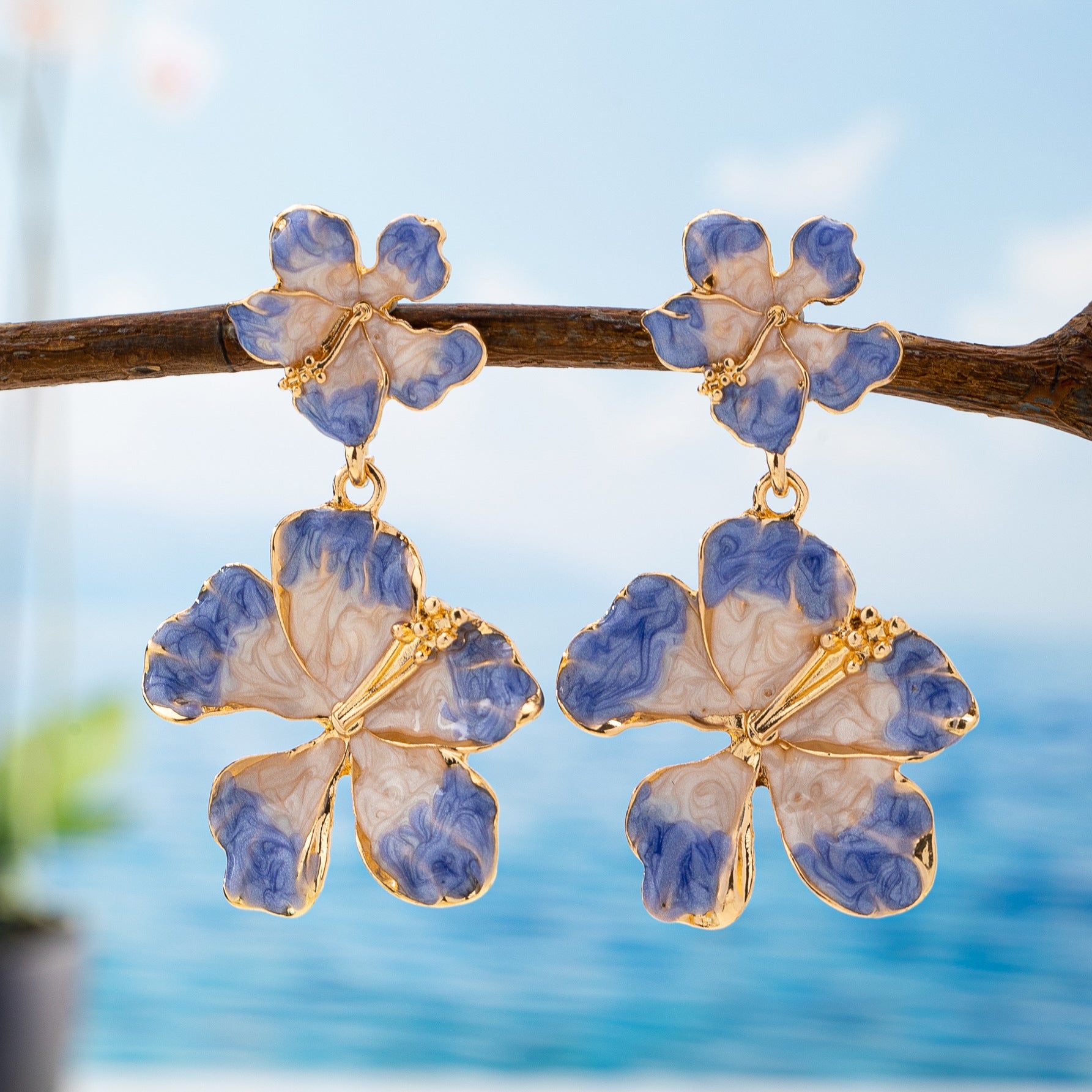 Wholesale Chic Double Layer Hibiscus Flower Earrings For Women Blue And White Gradient Zinc Alloy Vacation Style Boutique Resale Jewelry