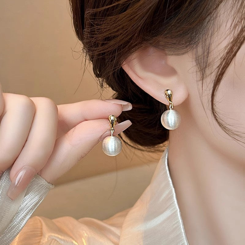 Wholesale metal ball  light luxury earrings
