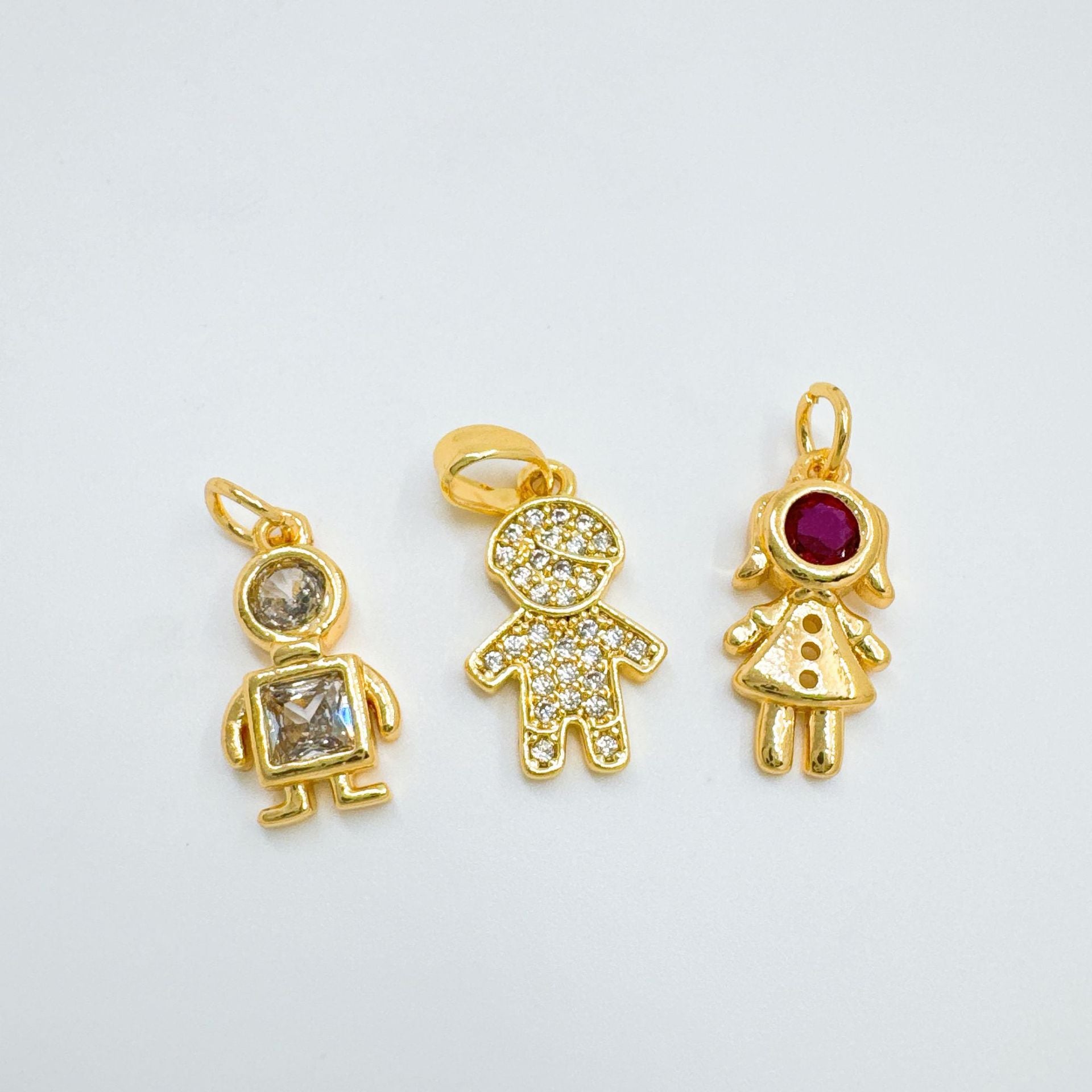 Wholesale Gold Plated Copper Pendant with Diamonds for Boys and Girls Boutique Jewelry Accessory