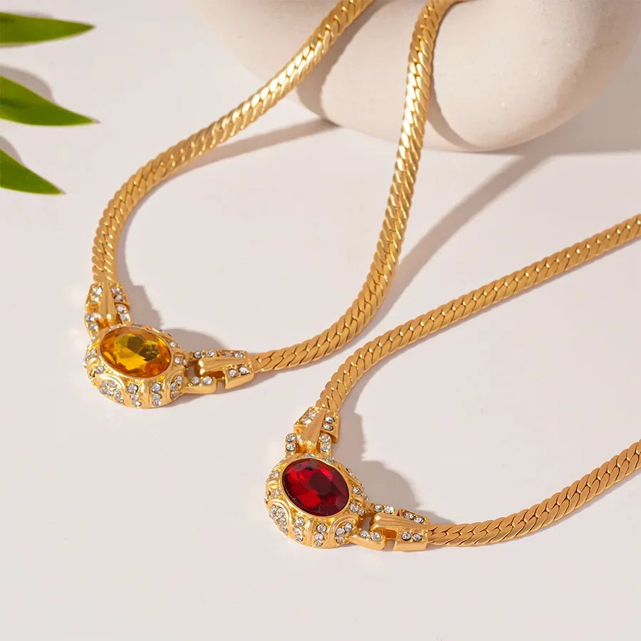 Wholesale Retro Diamond-encrusted Oval Metal Chain Clavicle Snake Bone Chain