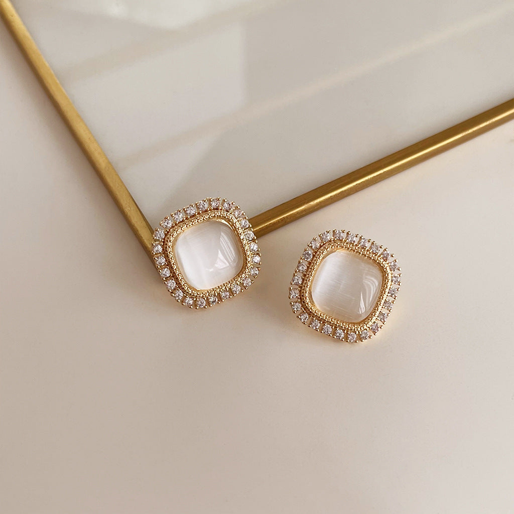 Wholesale vintage oil-dropped medieval style Pearl Earrings