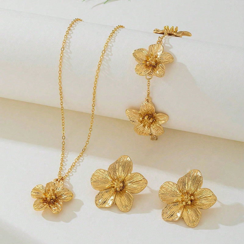 Wholesale Gold Tone Alloy Flower Jewelry Set Chic Floral Pendant Necklace Bracelet Earrings For Women Everyday Wear Fashion Accessory