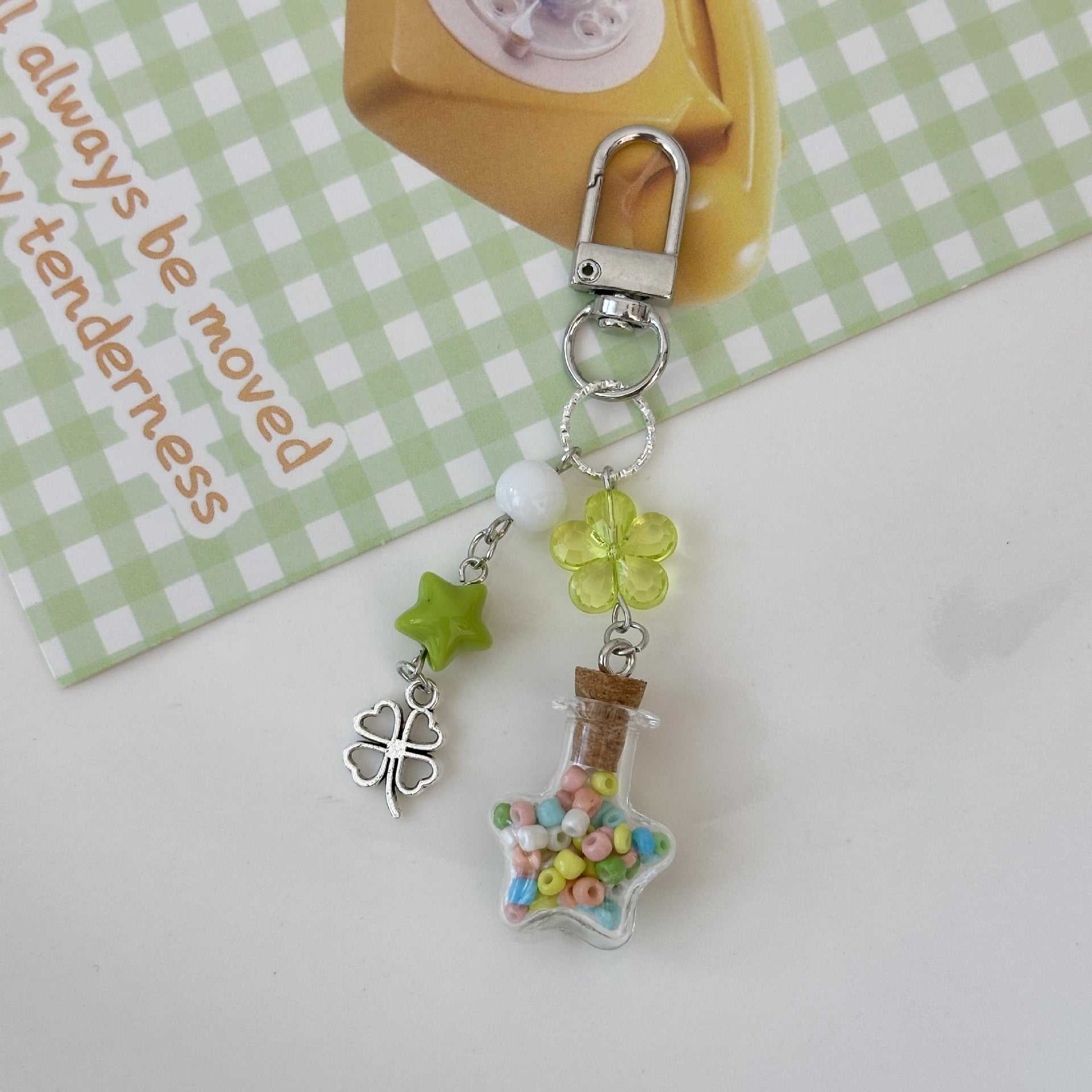 Wholesale Four-Leaf Clover  Star Wishing Bottle Mobile Phone Chain Keychains