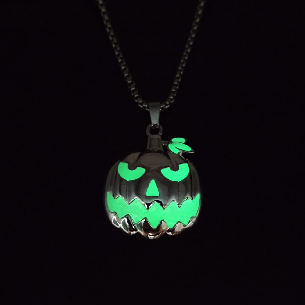 Wholesale   ghost festival accessories luminous pumpkin pendant  necklace