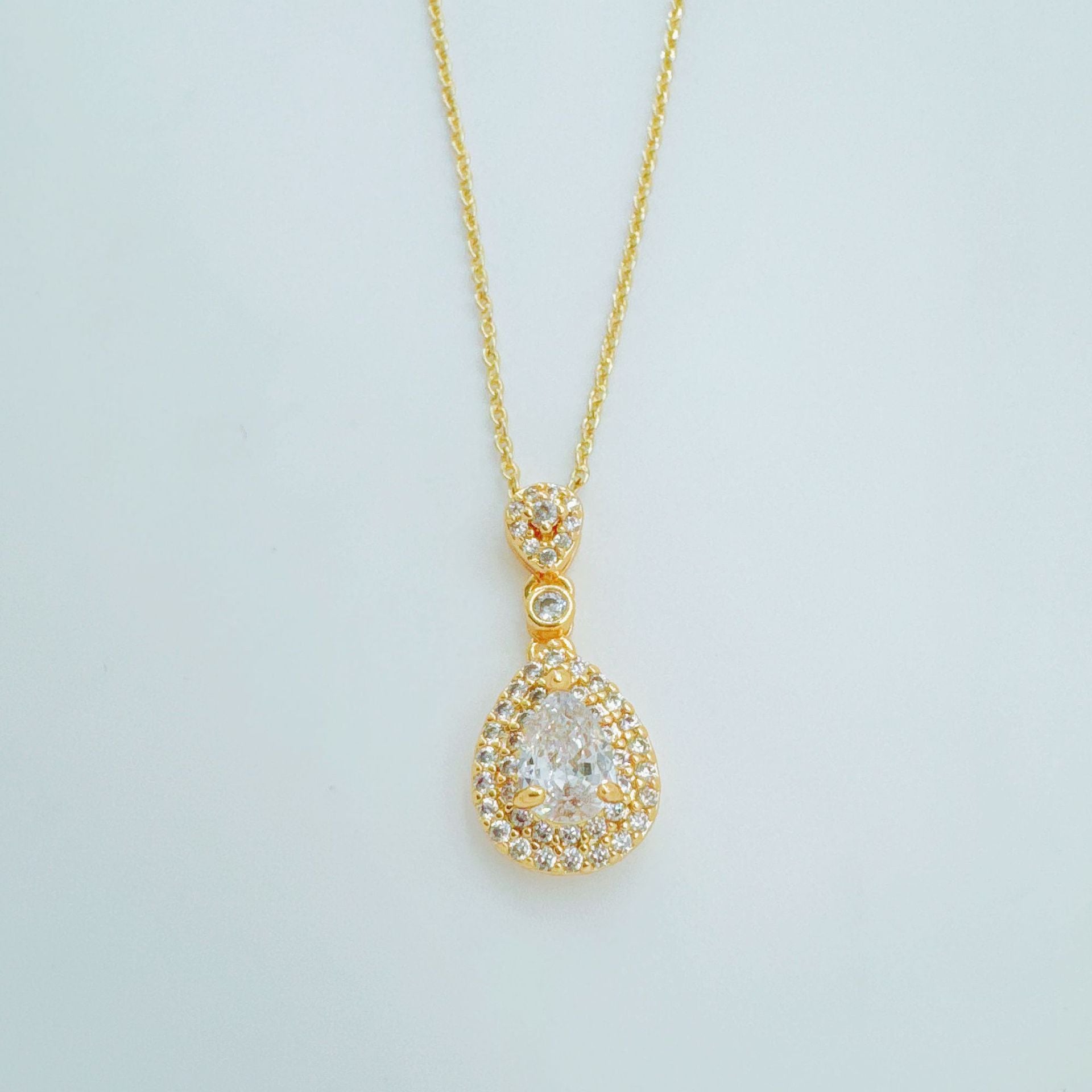 Wholesale Cubic Zirconia Gold Plated Pendant Necklace for Women Boutique Resale Jewelry Accessory