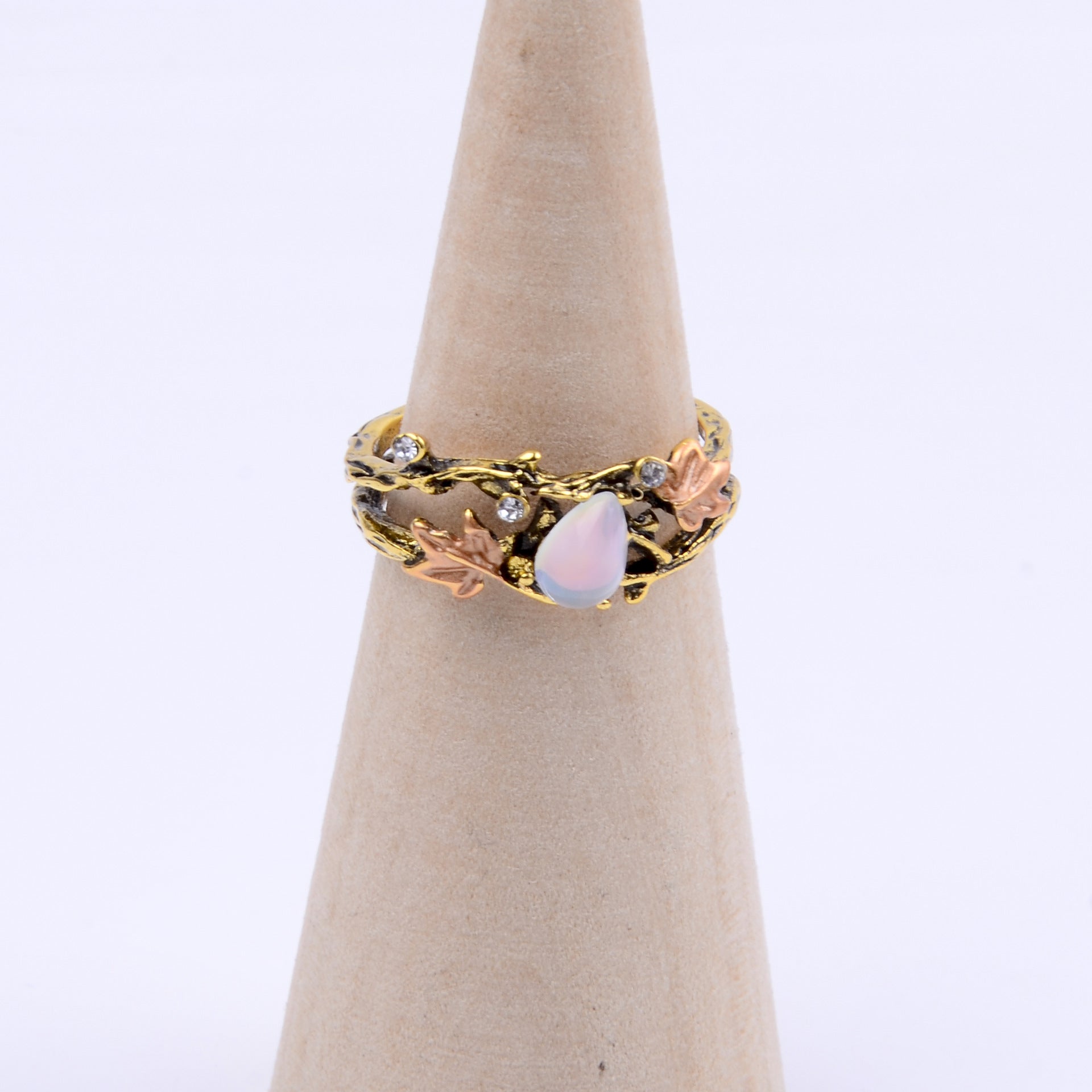 Wholesale Vintage Maple Leaf Ring Distressed Gold Tone Fashion Jewelry Accessory Chic Everyday Wear