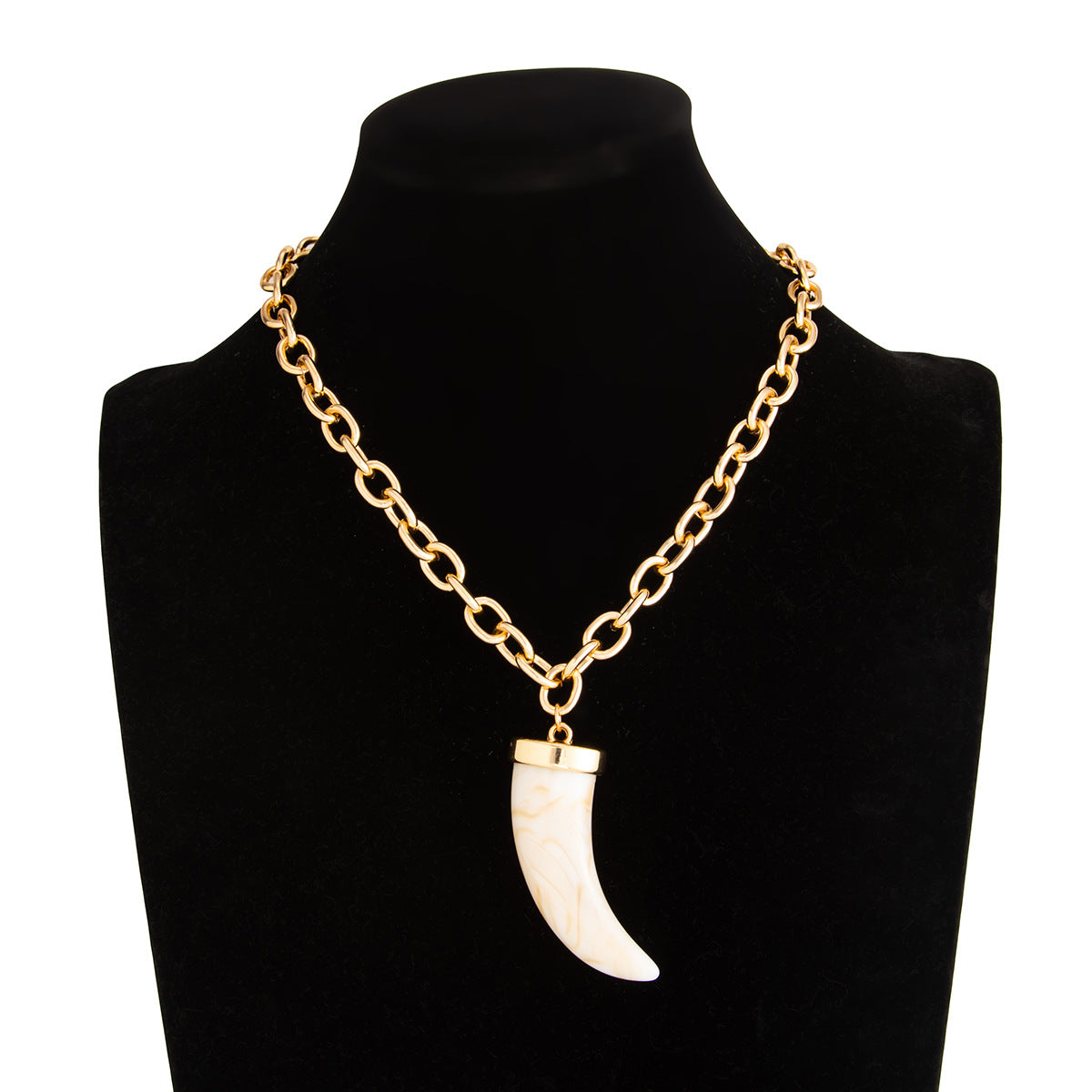 Wholesale Ethnic Style Gradient Resin Pointed Wolf Tooth Pendant Necklace