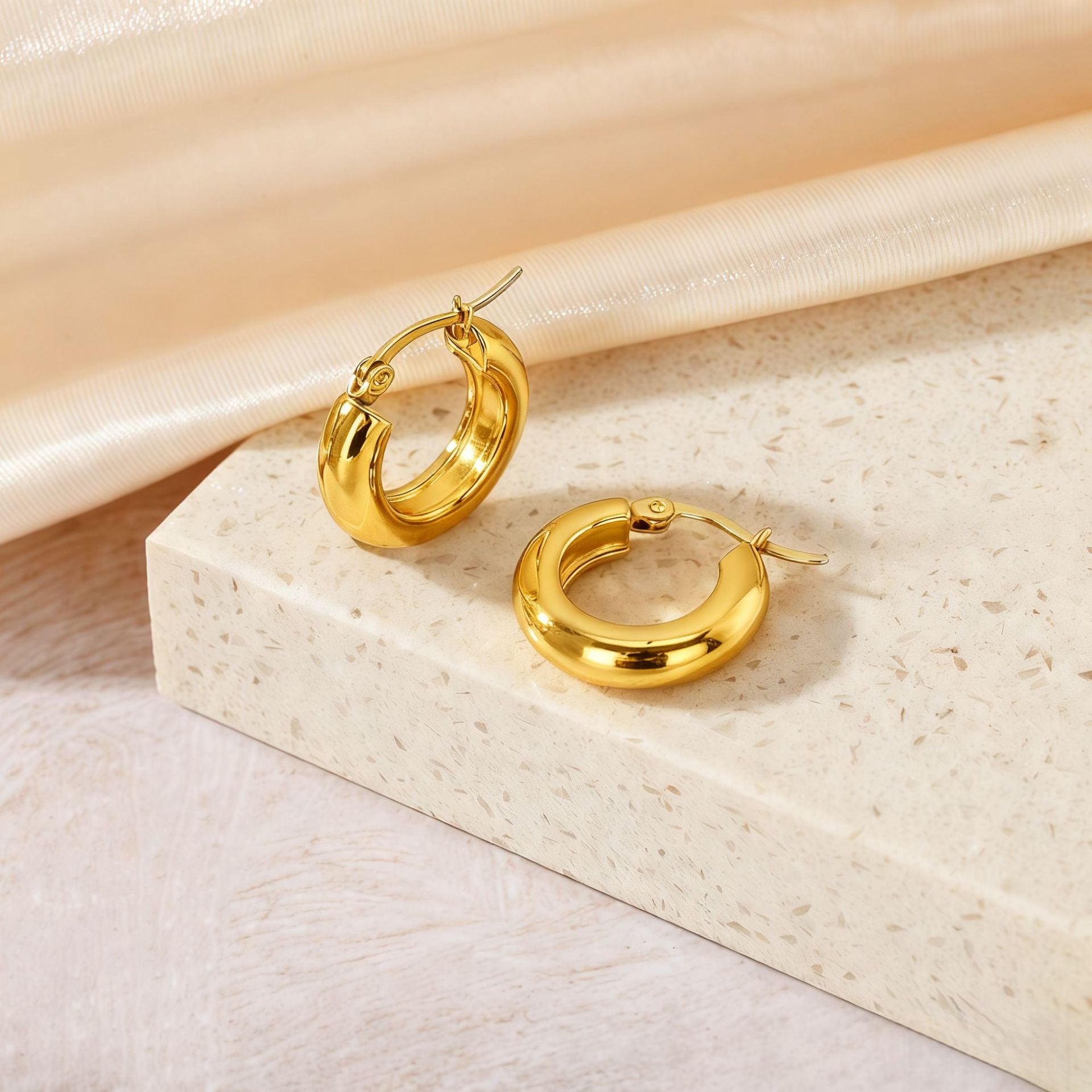 Wholesale Classic Hoop Versatile Non-Fading Titanium Steel Earrings