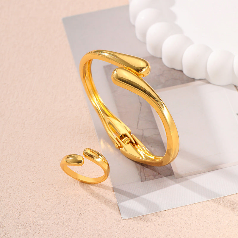 Wholesale  geometric ring smooth women' s bracelet