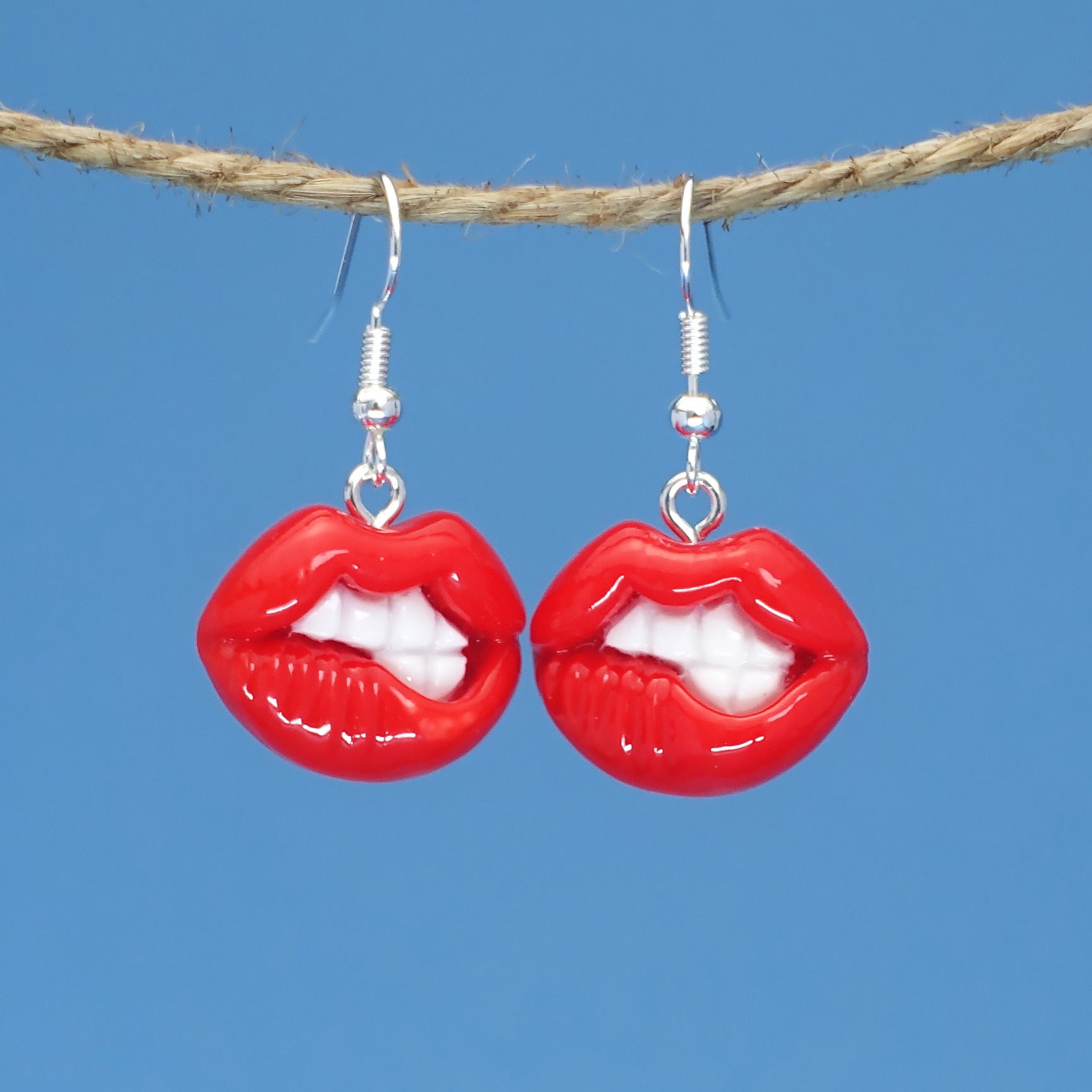 Wholesale wizard lips flame red lip Earrings