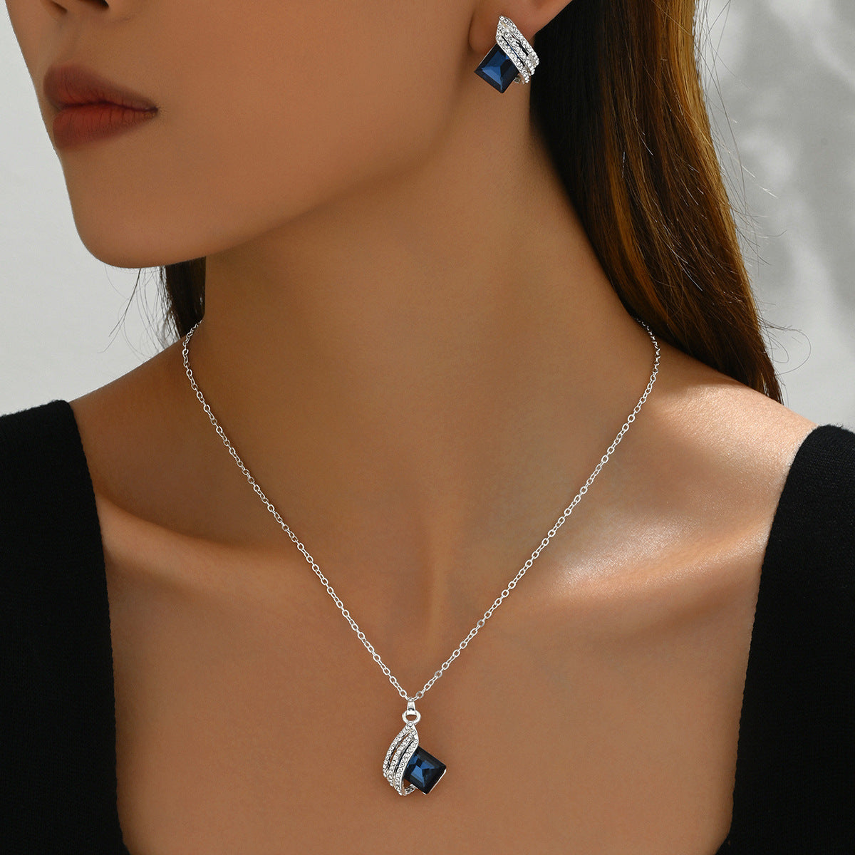 Wholesale  Geometric Embedded Crystal  Necklace Set Versatile Full Diamond Series Earring Jewelry