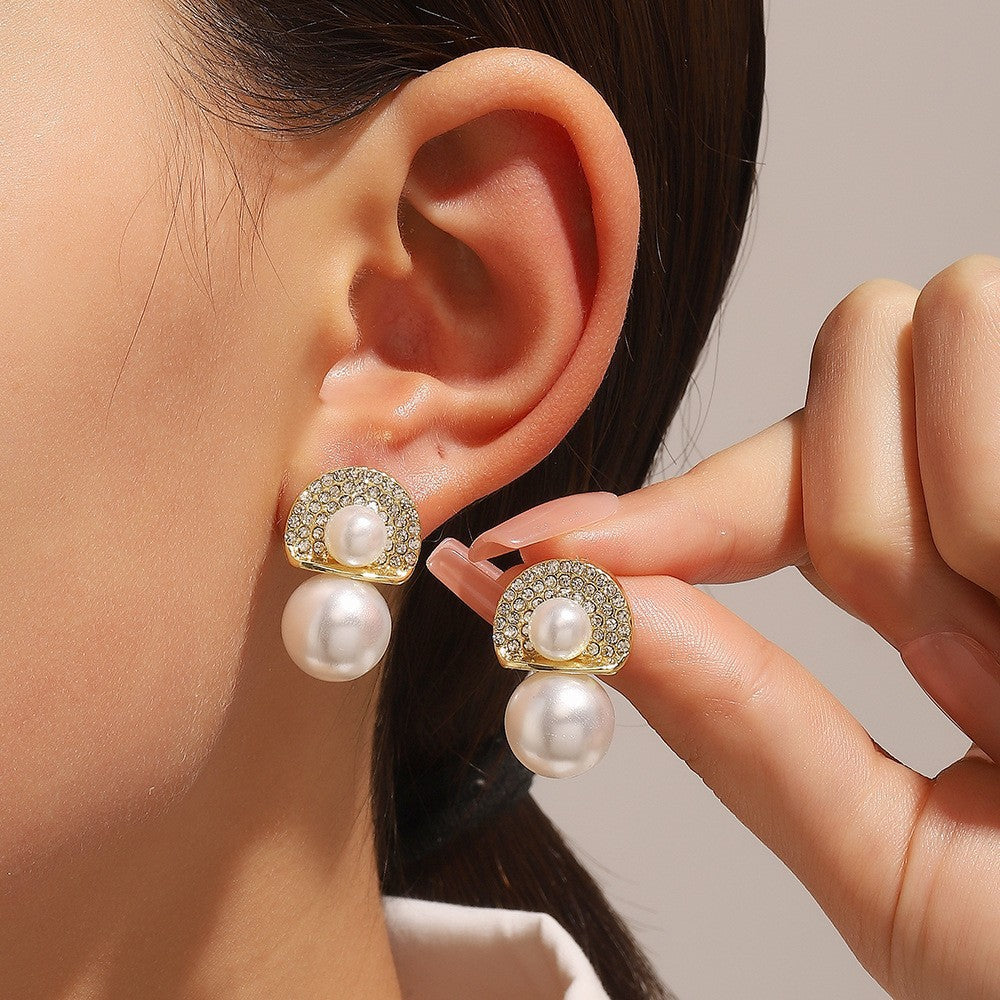 Wholesale Large Pearl C Shape Geometric Earrings For Women Gold Tone Alloy Party Jewelry Accessory