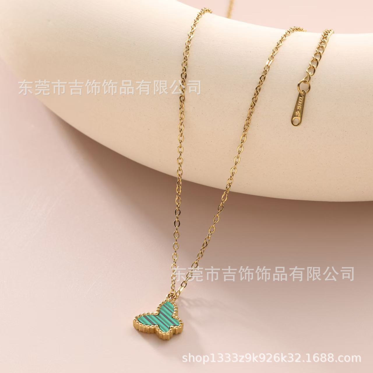 Wholesale Titanium Steel  Double-sided Butterfly Necklace Plated 18k Gold Clavicle Chain