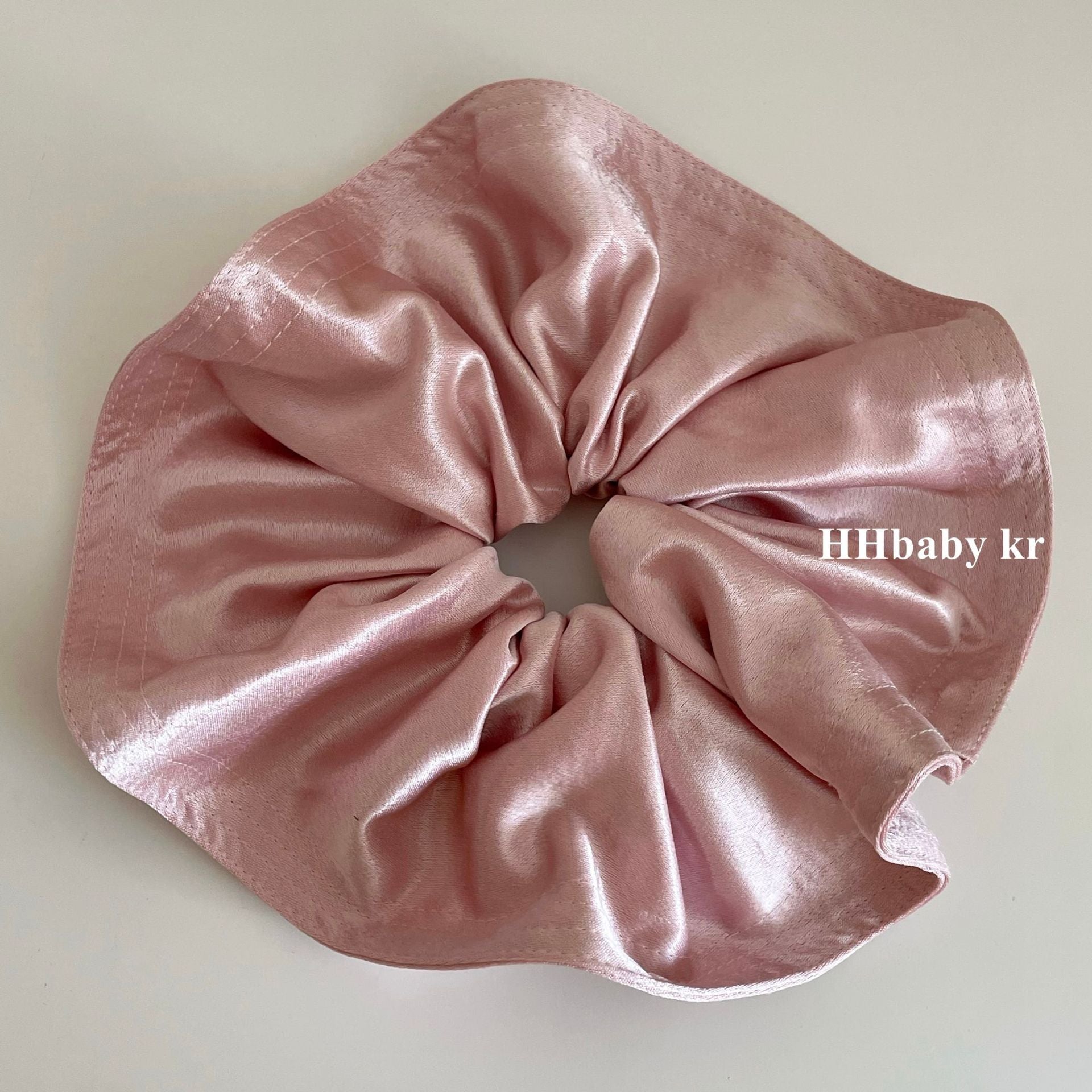 Wholesale Pearlescent satin luxury hair scrunchies