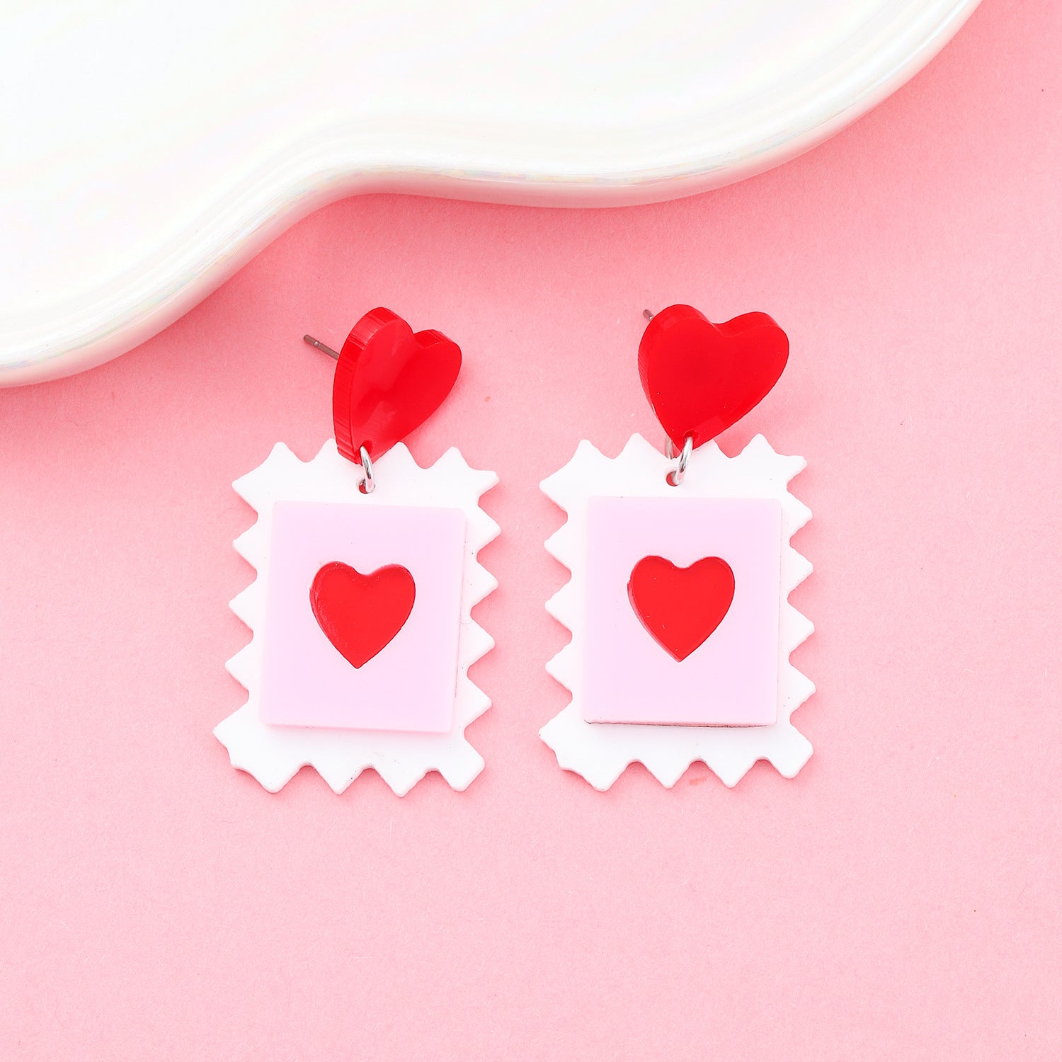 Wholesale Valentine' s Day Acrylic Heart Earrings