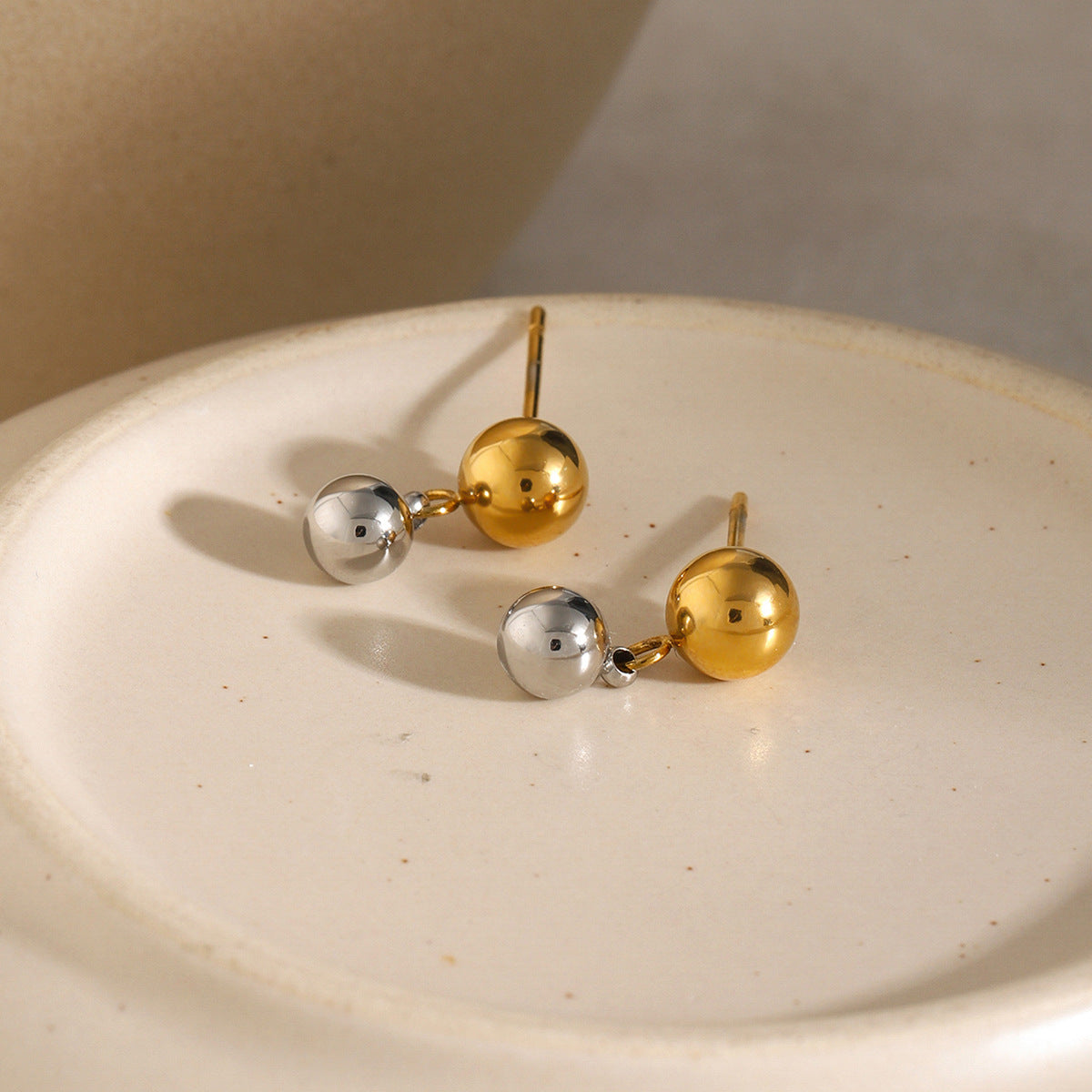 Wholesale 18k Gold Stainless Steel Earrings Gold and Silver Color Matching Round Bead Earrings ACC-ES-JingQiao001