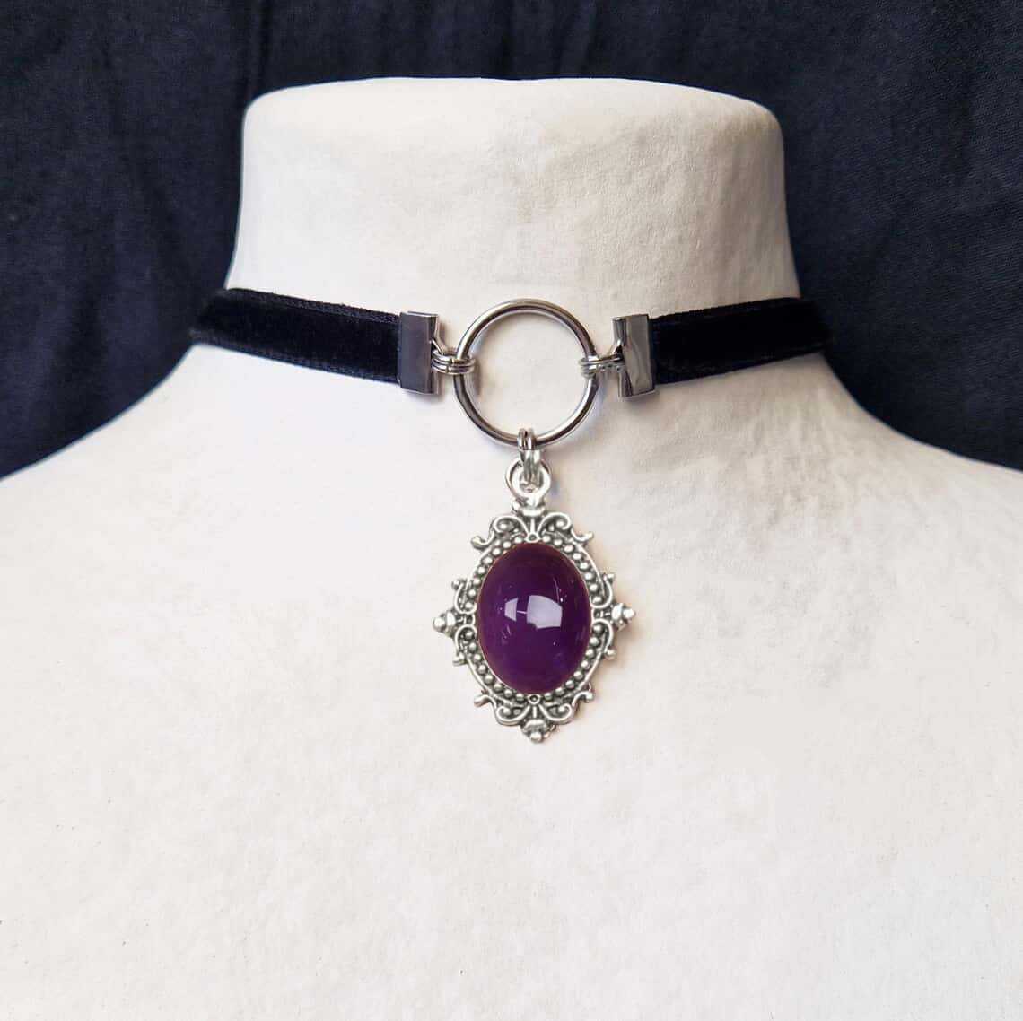 Wholesale Gothic Victorian Witch Pendant Necklace Purple Zinc Alloy Jewelry Accessory for Party Gift