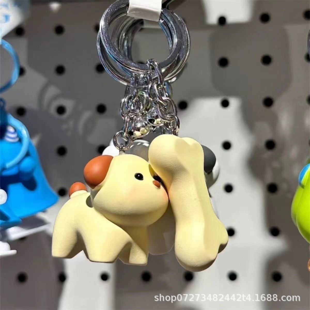 Wholesale Cartoon cute 3D dog keychain