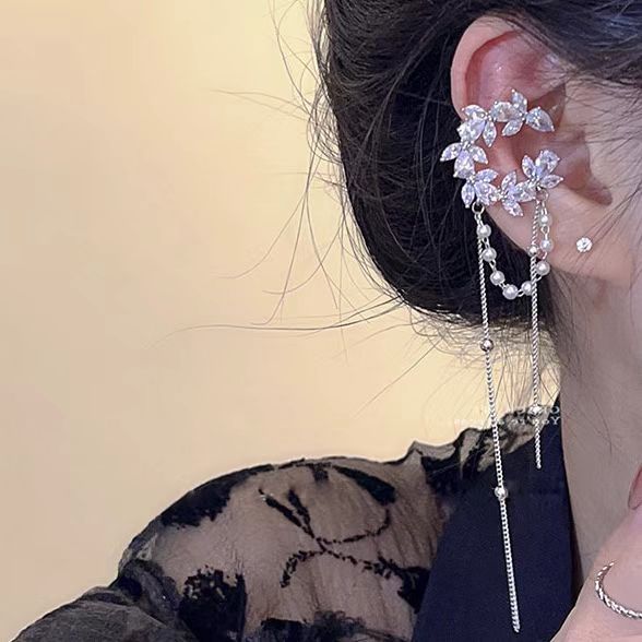 Wholesale Light Luxury Pearl Tassel Ear Clip Earrings