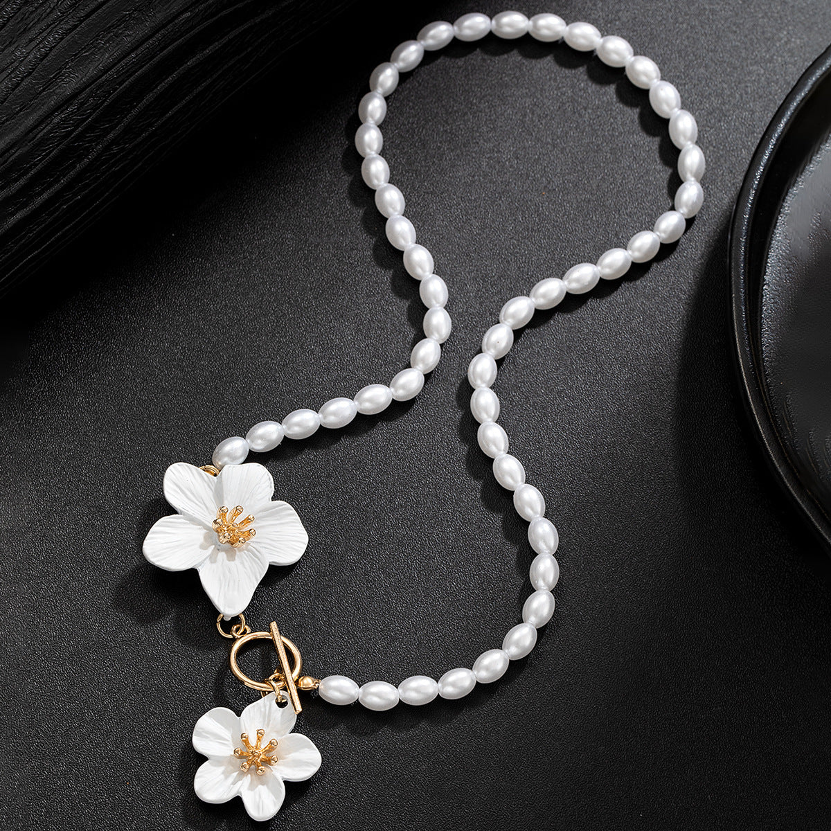 Wholesale Three-dimensional Flower OTbuckle Chain  Necklace