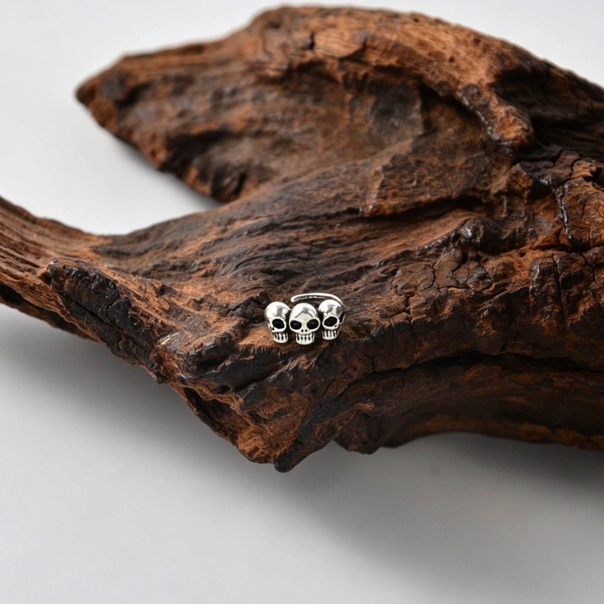 Wholesale  Skull Clip On Earrings Retro Silver No Piercing Ghost Earrings For Women Party Jewelry Accessory