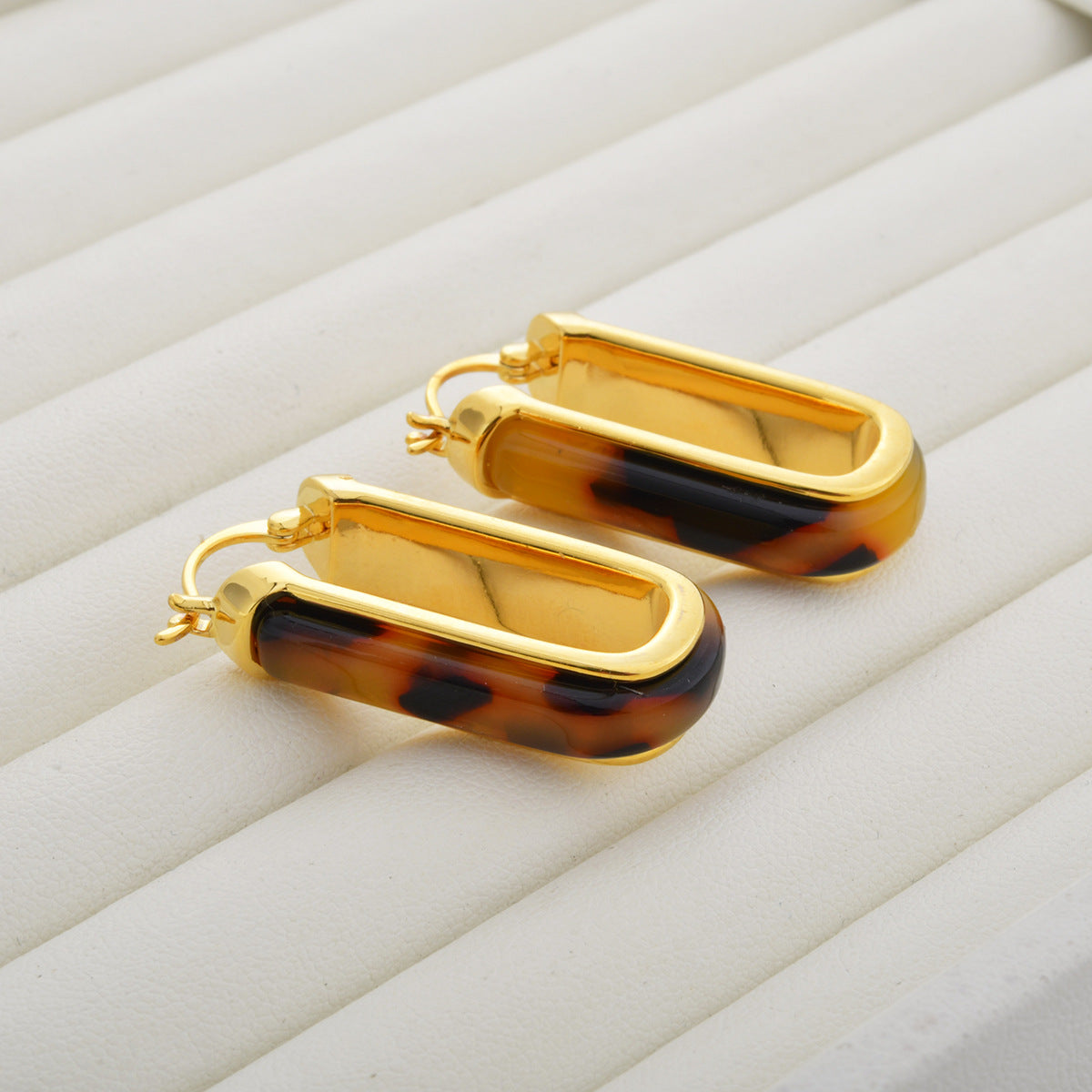Wholesale  U-Shaped Tortoiseshell Leopard Print Earrings
