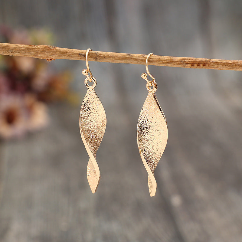 Wholesale Fashion retro geometric wave alloy earrings