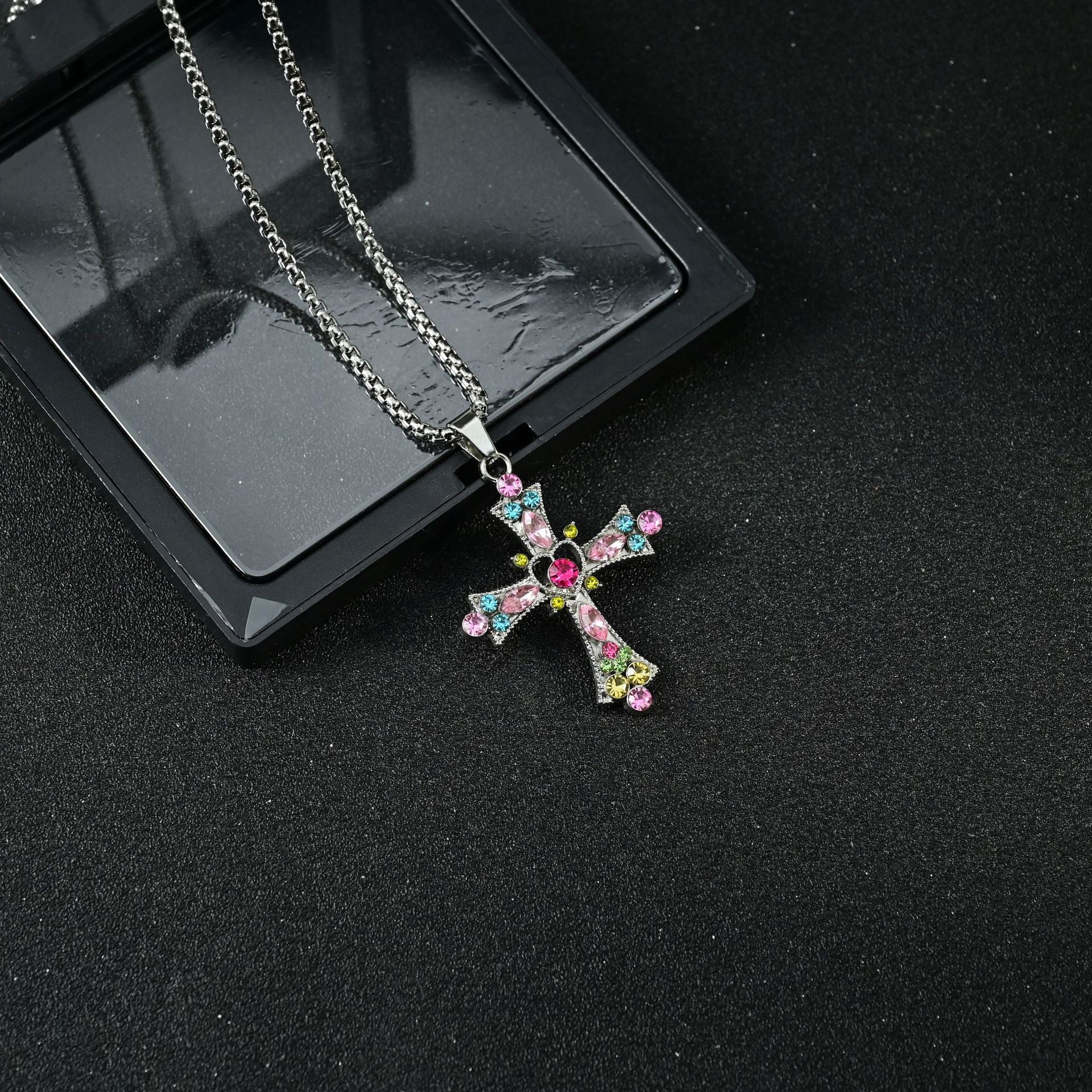 Wholesale Sweet Cool Korean Style Cross Pendant Necklace Women S Vintage Zinc Alloy Collarbone Chain Chic Layering Jewelry Accessory